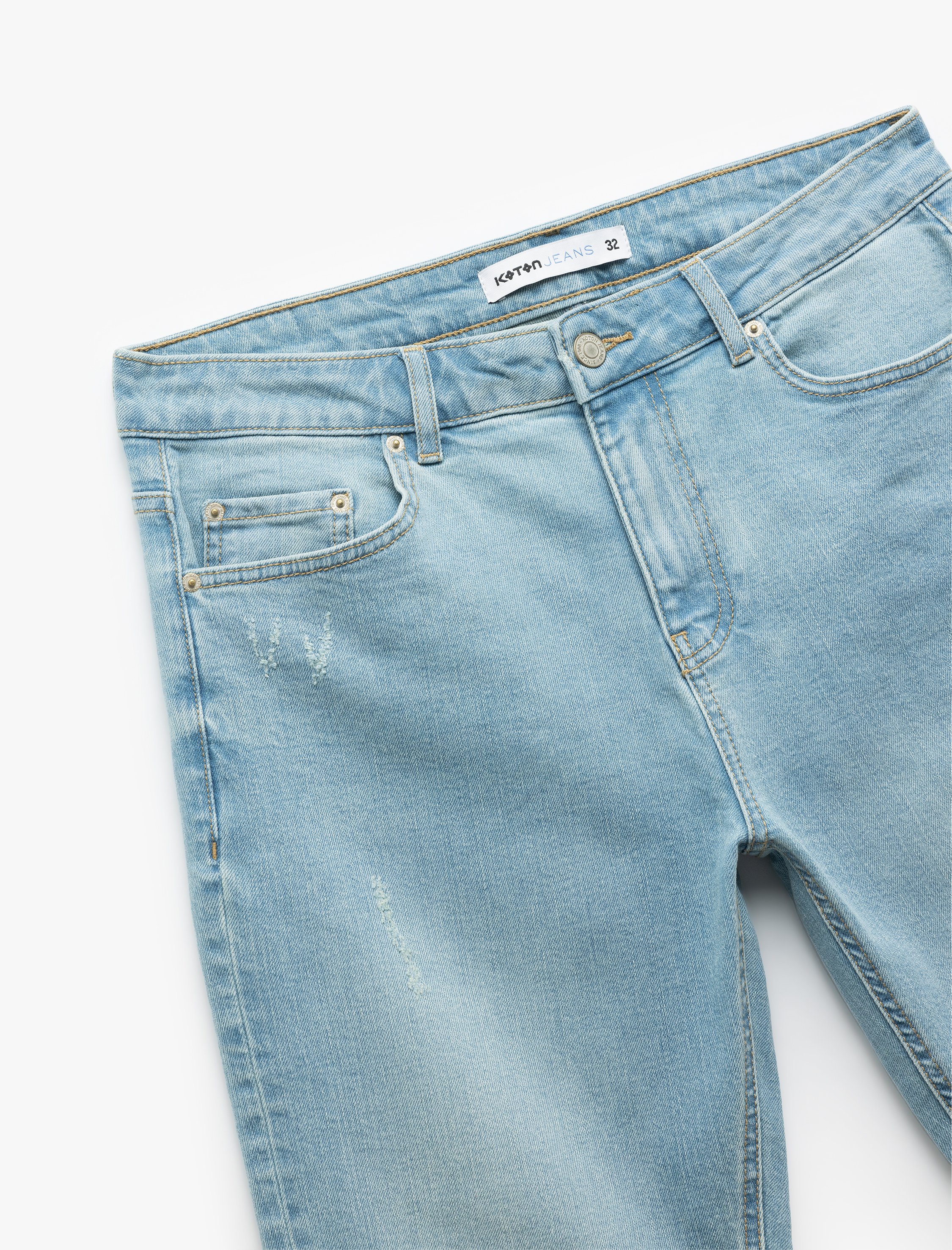   Pamuklu Katlamalı Paça Bermuda Slim Fit Denim Şort