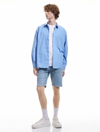 Katlamalı Paça Cepli Bermuda Slim Fit Denim Şort