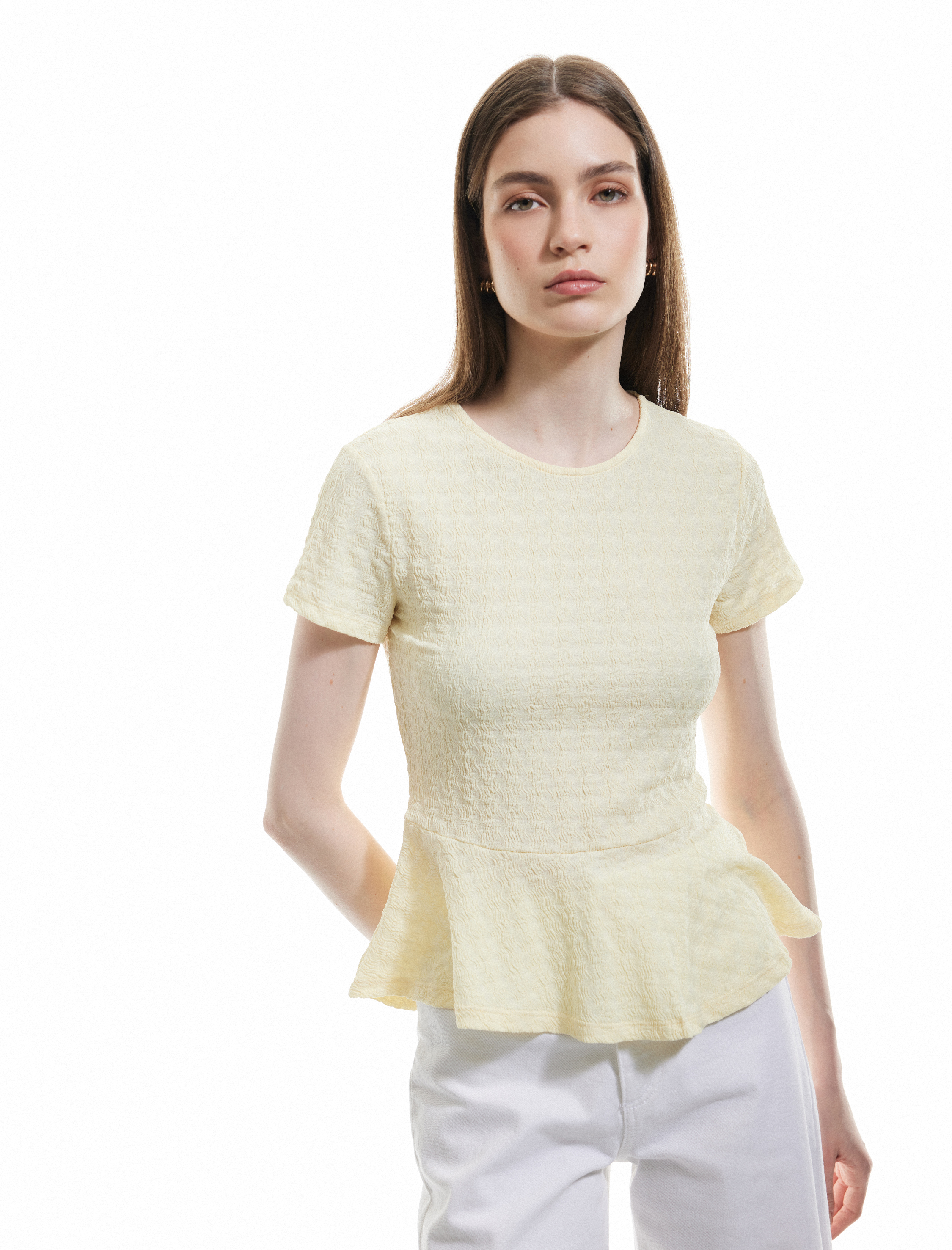   Bürümcük Kumaş Dokulu Kısa Kollu Bisiklet Yaka Peplum Tişört