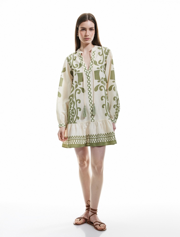  Viskon Kumaş Bağlamalı Yaka Nakışlı Etnik Desenli Plaj Elbisesi