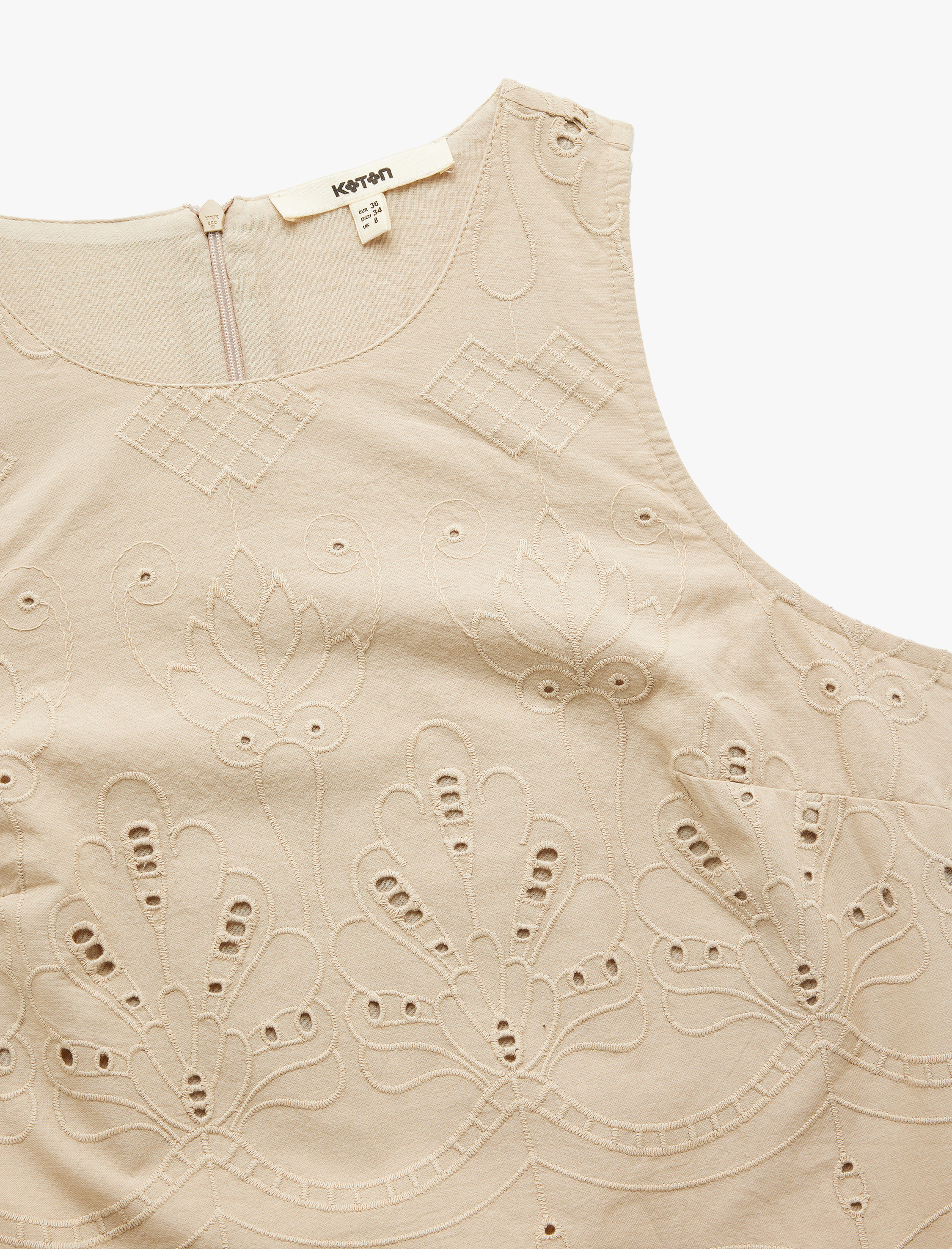   Pamuklu Astarlı Fistolu Brodeli Kolsuz Mini Halter Yaka Elbise