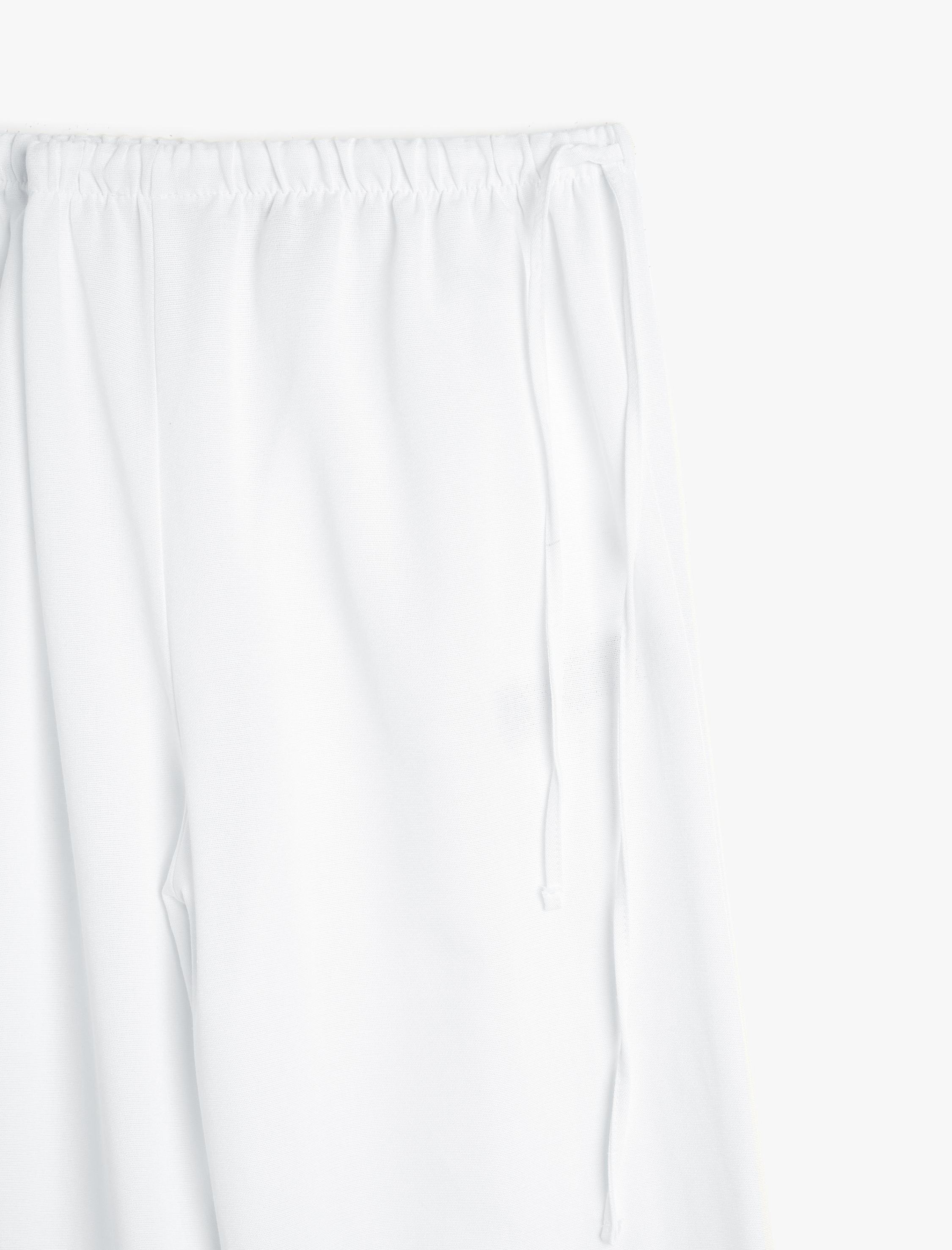 Viskon Keten Karışımlı Yanları Bağlama Detaylı Geniş Paça Pantolon