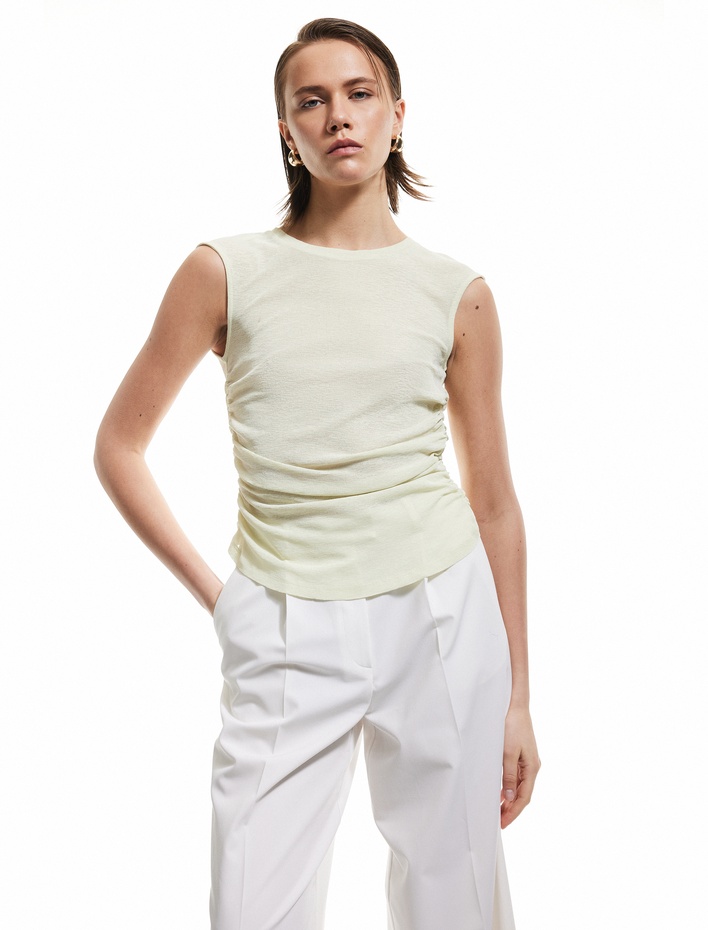  Slim Fit Drapeli Bisiklet Yaka Kolsuz Bluz