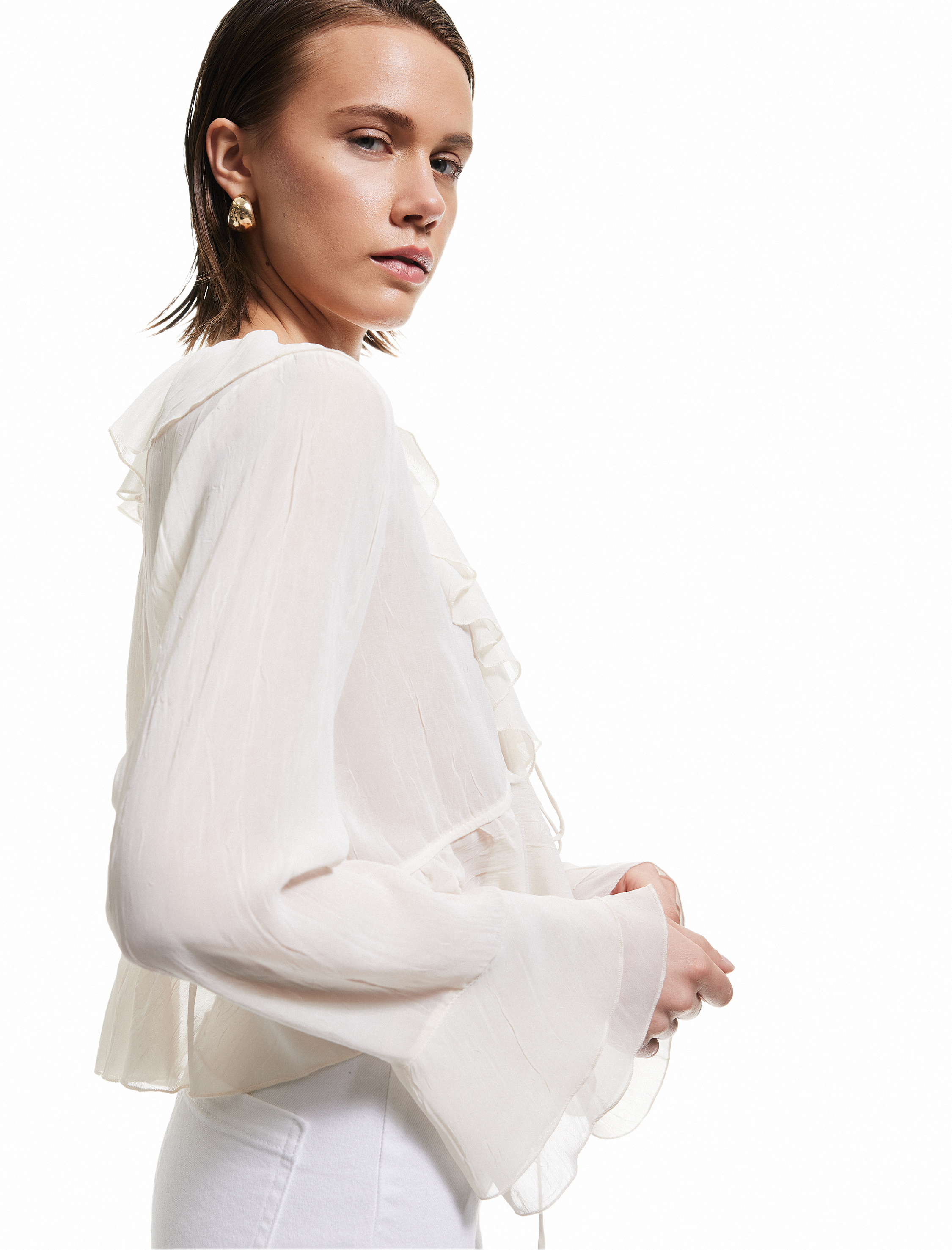 Önden Bağlama Detaylı Asimetrik Uzun Kollu Fırfırlı Crop Bluz