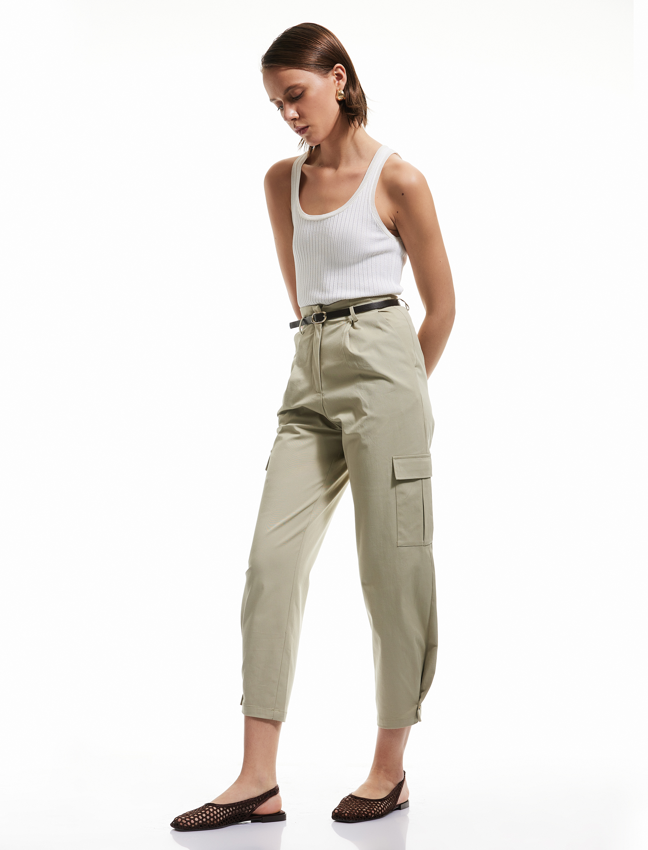 Pamuklu Yüksek Bel Kargo Cep Detaylı Kısa Jogger Pantolon