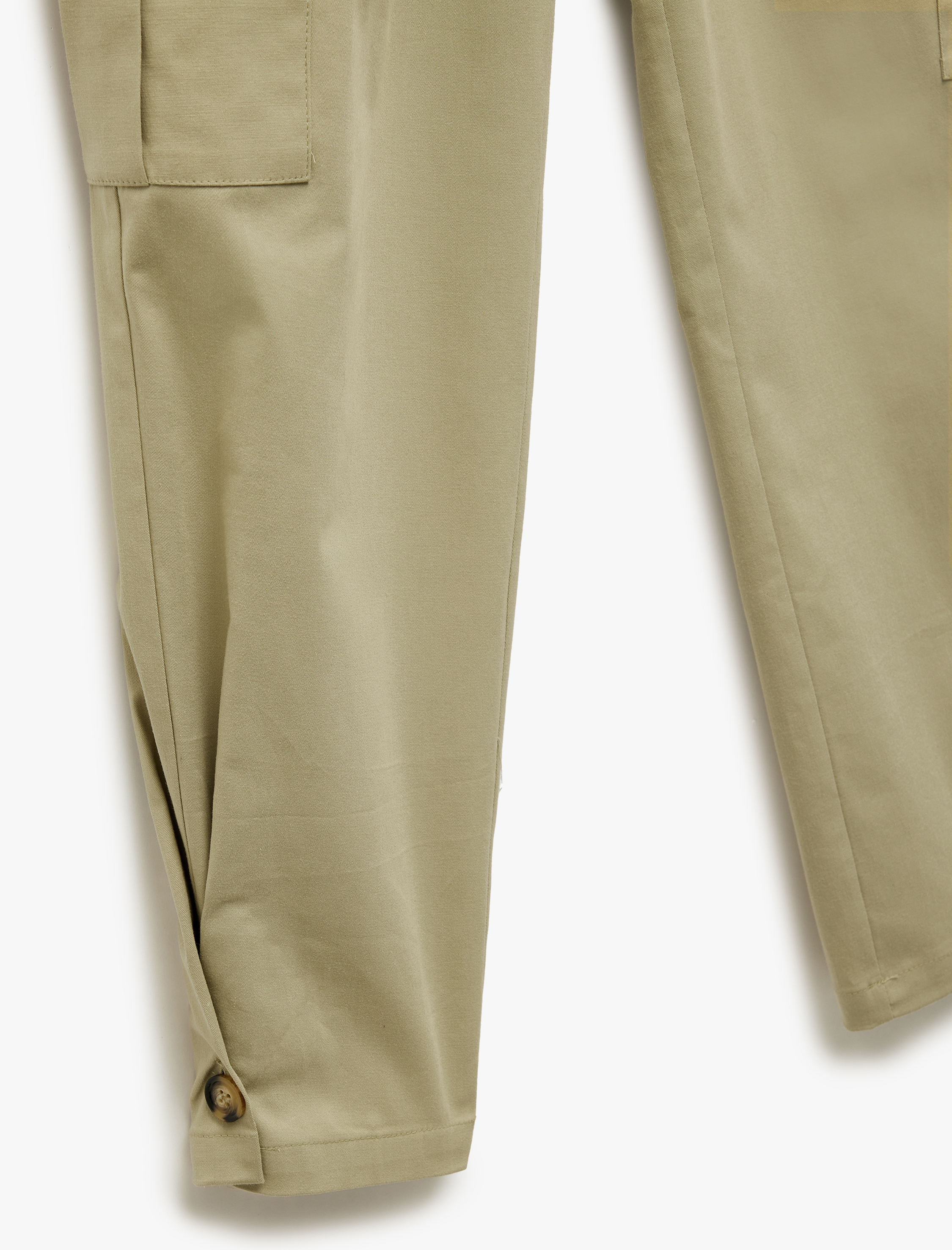 Pamuklu Yüksek Bel Kargo Cep Detaylı Kısa Jogger Pantolon