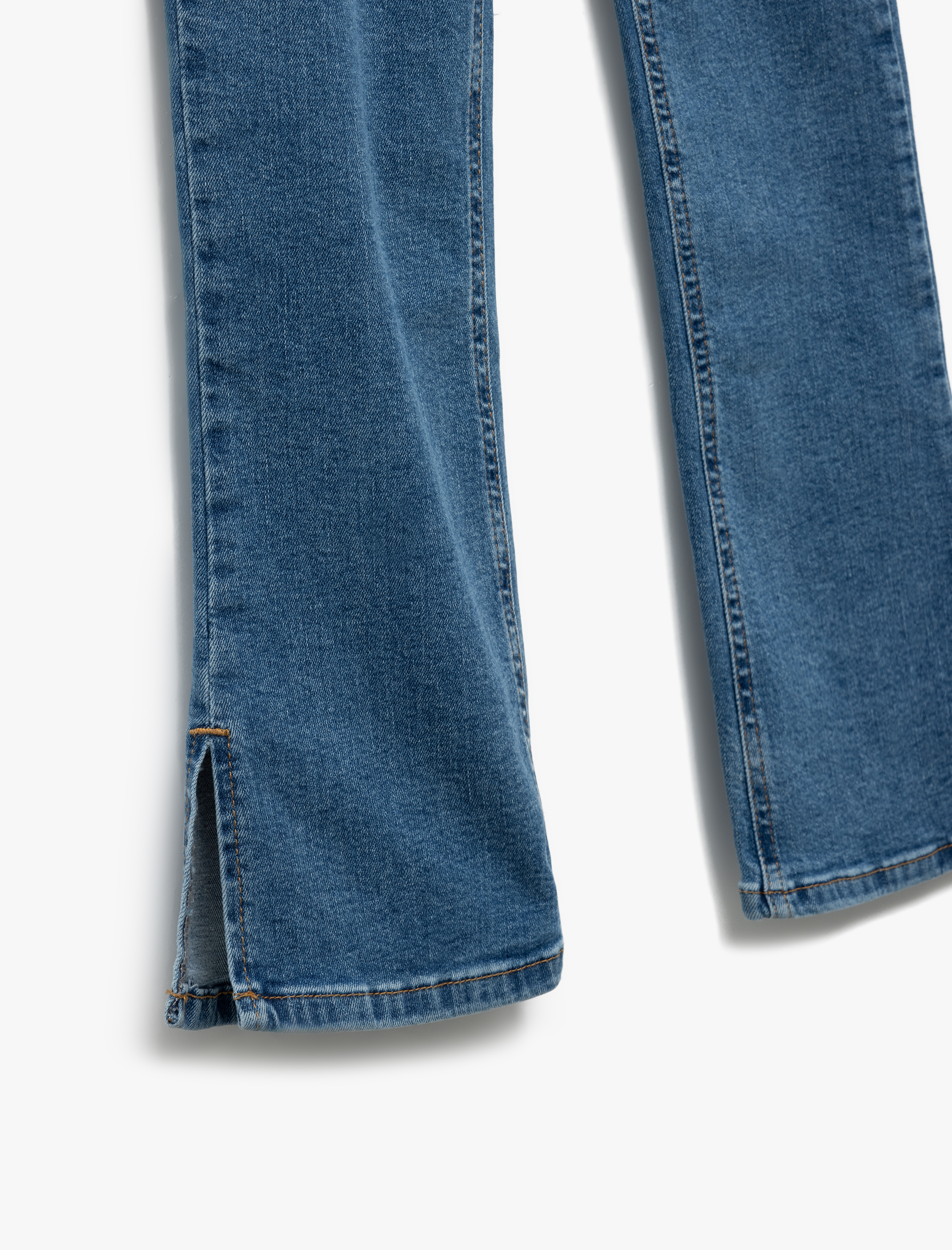  Kız Çocuk Bol Kalıp Pamuklu Yırtmaç Detaylı İspanyol Paça Jean Pantolon