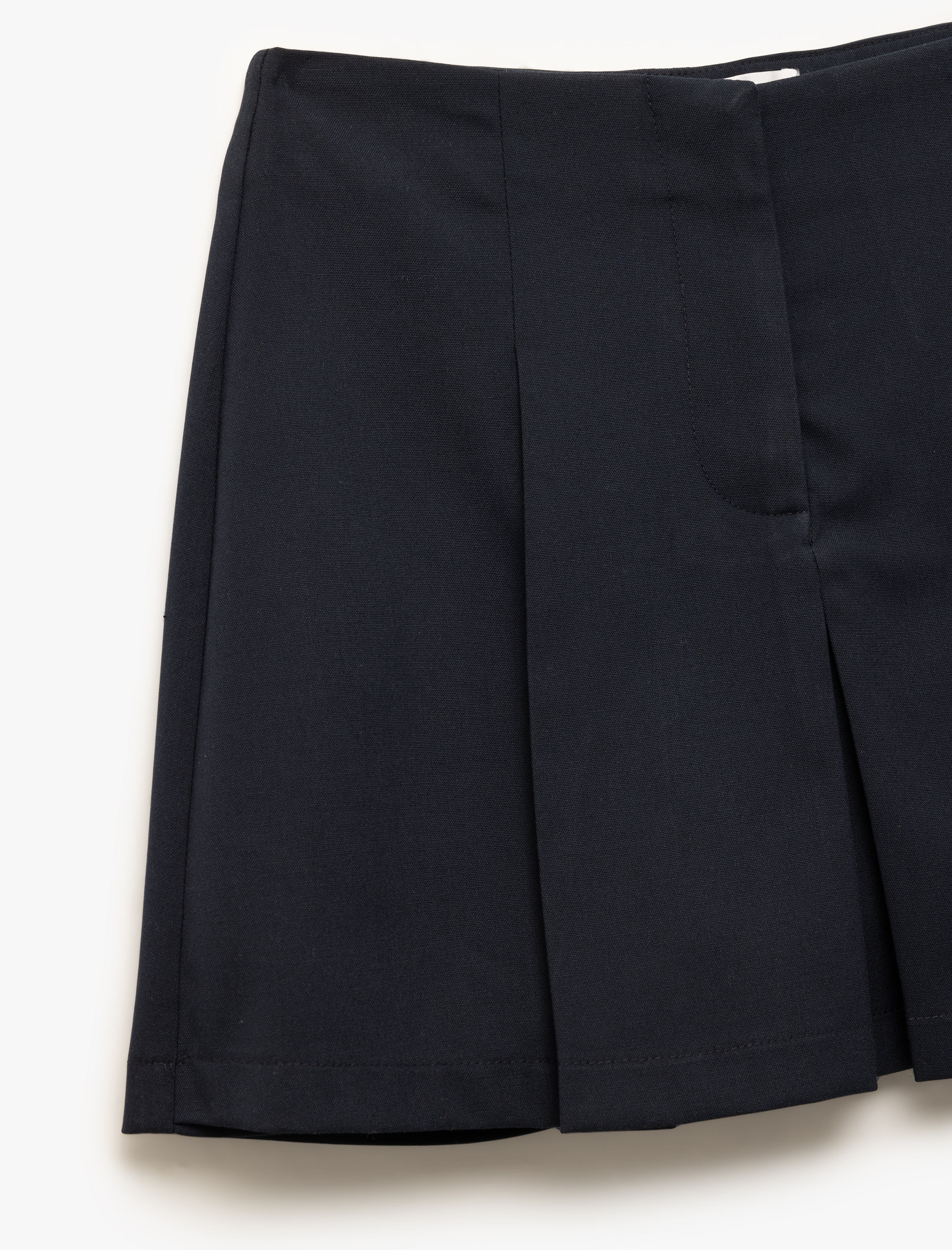   Dar Kesim Pileli Viskon Karışımlı Mini Şort Etek