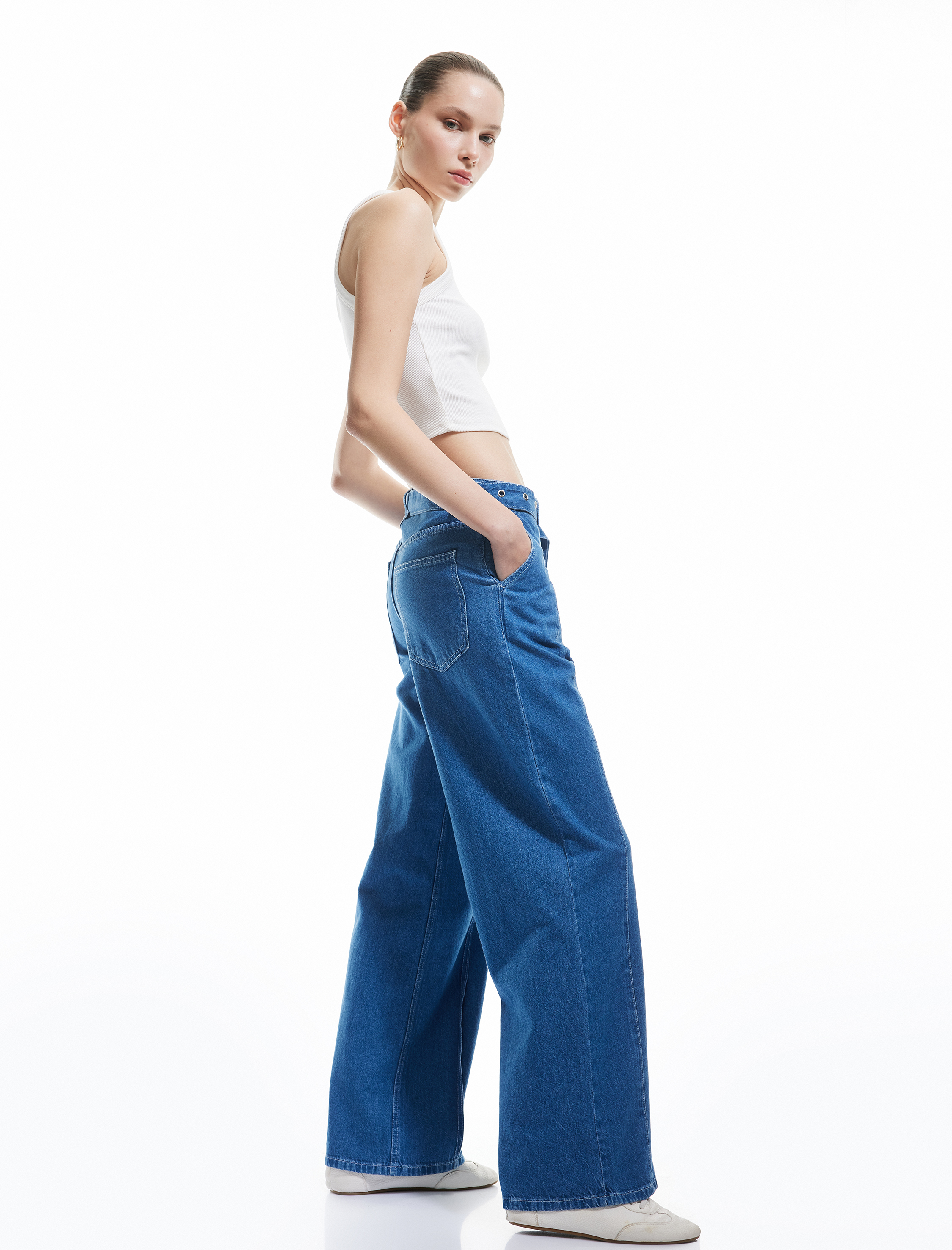   Geniş Paça Kemer Detaylı Pileli Pamuklu Jean Pantolon - Wide Leg Jeans