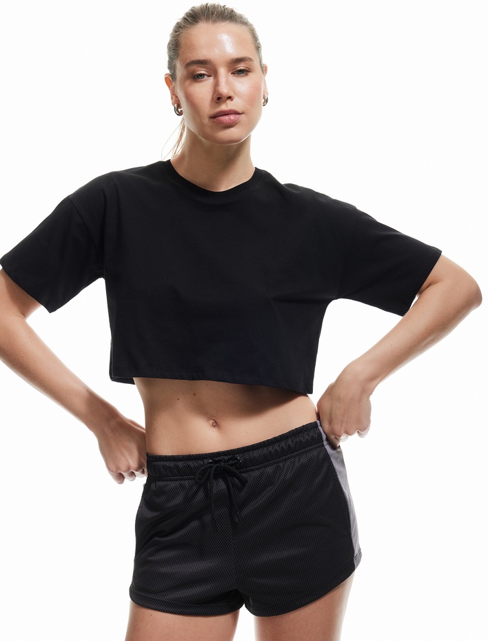  Pamuklu Rahat Kesim Bisiklet Yaka Crop Spor Tişört