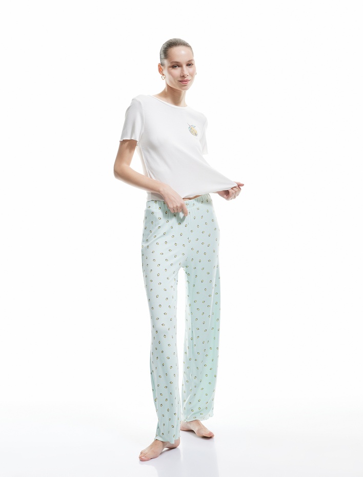  Viskon Kumaş Bisiklet Yaka Kısa Kollu Limon Baskılı Pijama Takımı