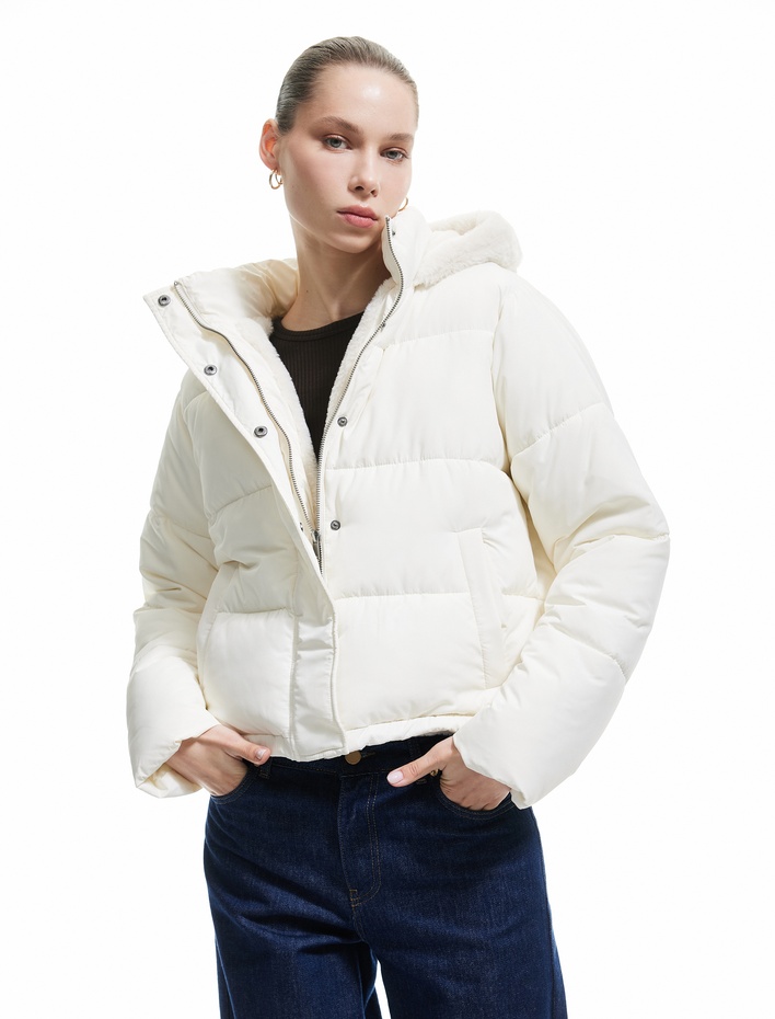  Kapüşonlu Fermuarlı İçi Peluş Çıtçıt Düğmeli Cepli Şişme Mont