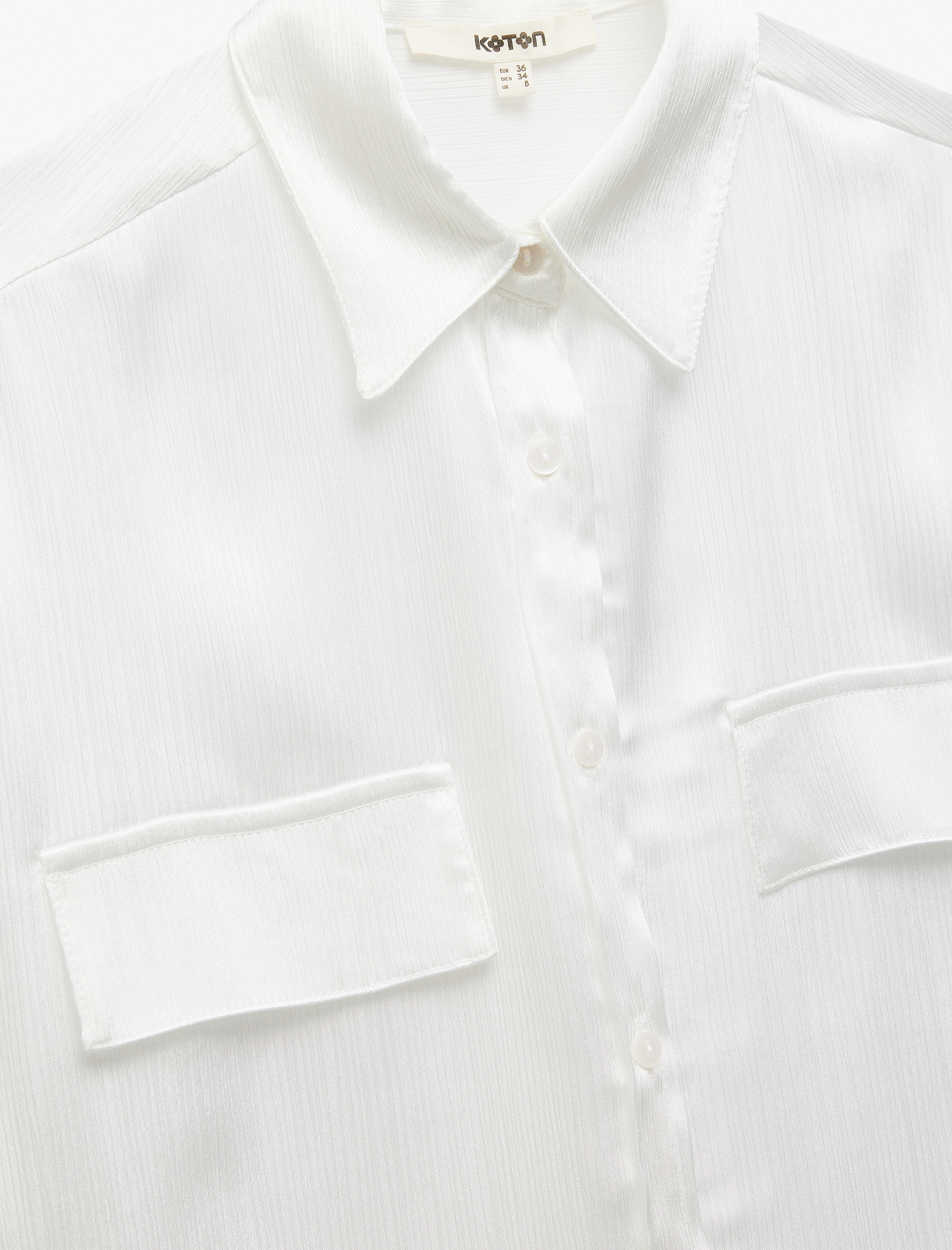   Kapaklı Cep Detaylı Kısa Kollu Saten Gömlek