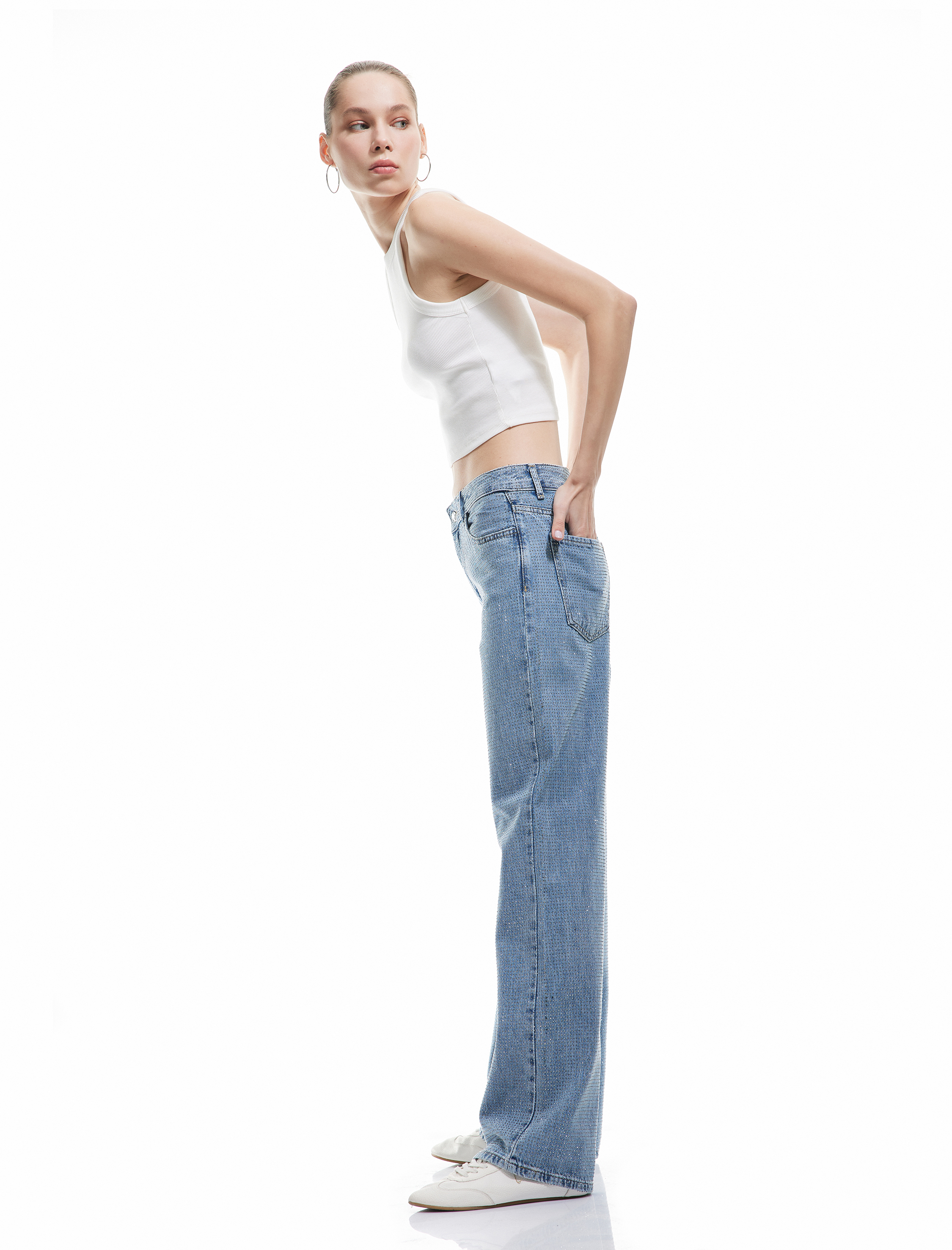   Pamuklu Normal Bel Taş Detaylı Straight Fit Jean