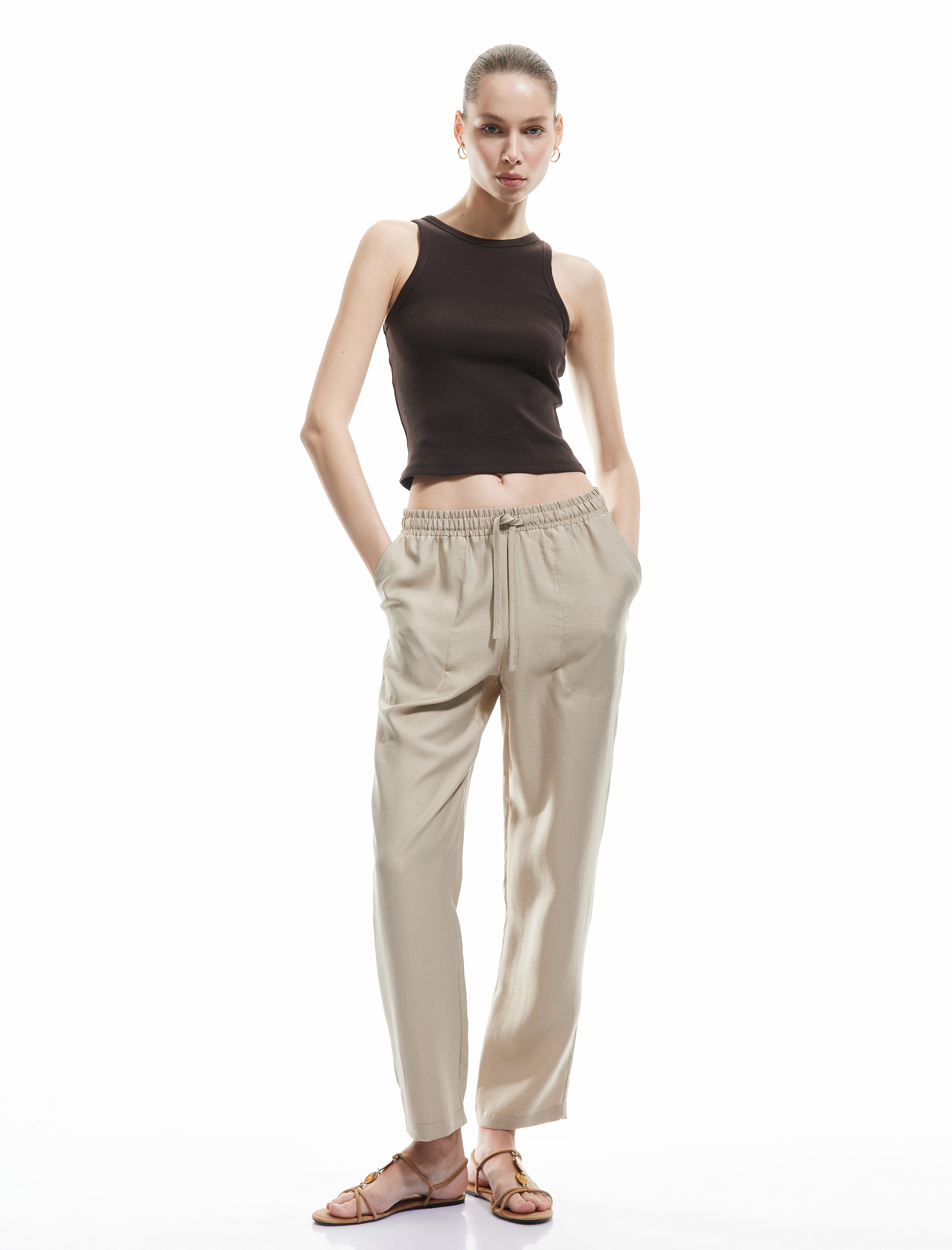   Beli Bağcıklı Rahat Kesim Cep Detaylı Havuç Pantolon