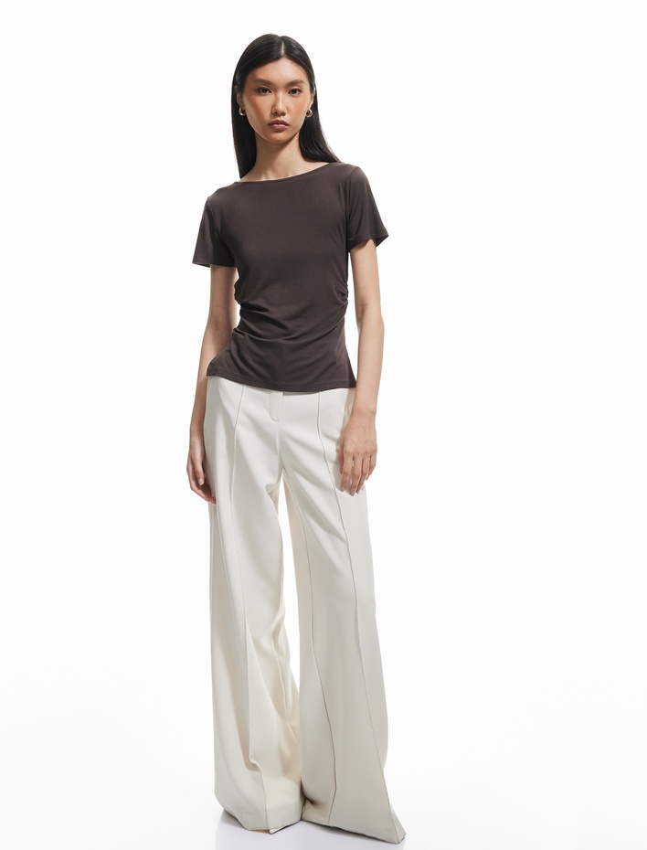  Drape Detaylı Slim Fit Kısa Kollu Yuvarlak Yaka Viskon Tişört