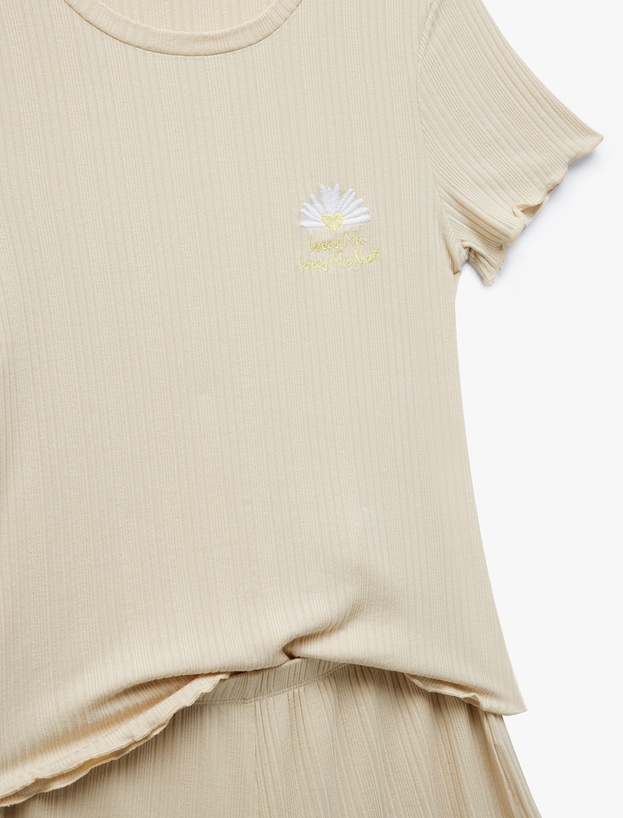 Modal Kumaş Ribanalı Kısa Kollu Şortlu Pijama Takımı_4