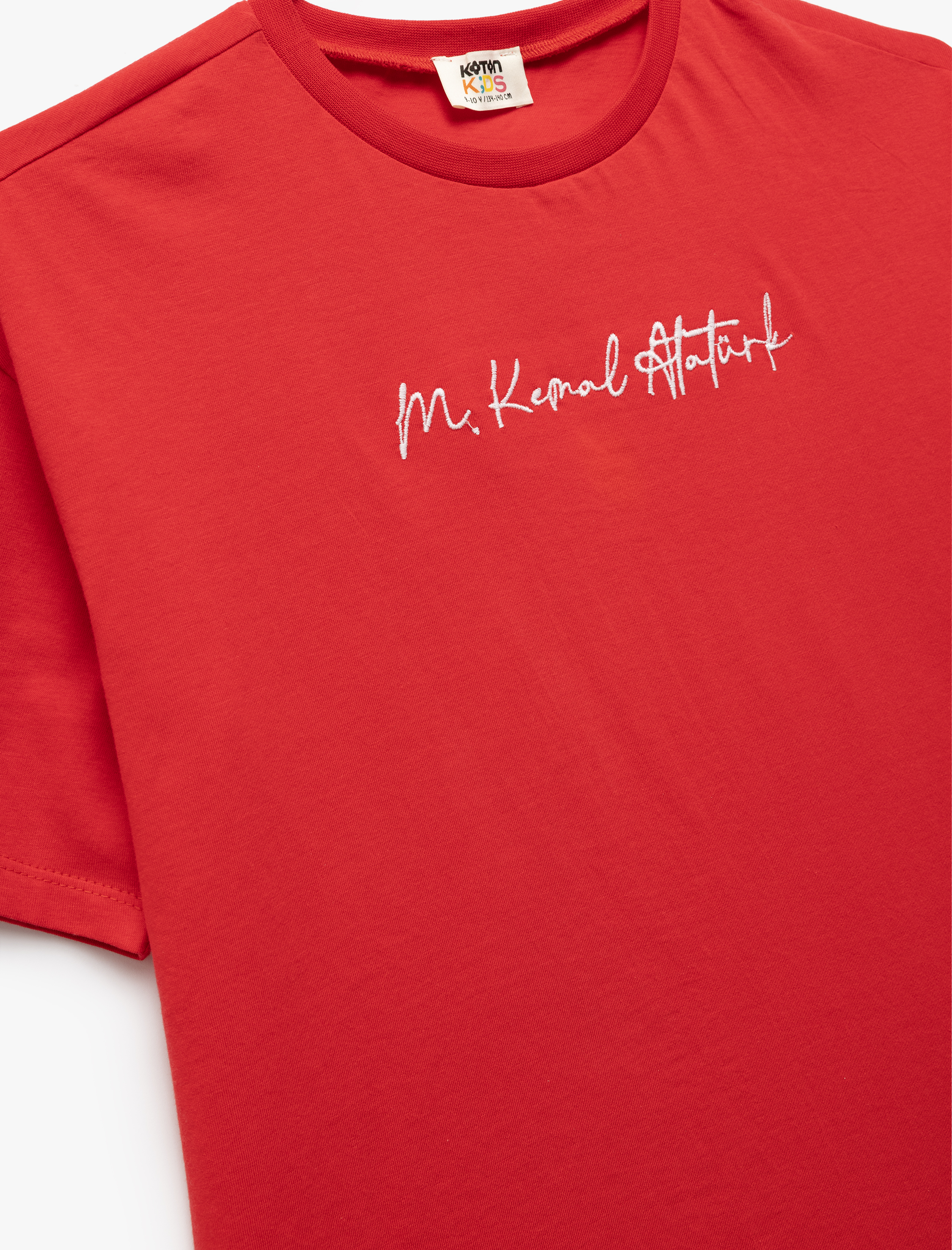  Erkek Çocuk Kısa Kollu Bisiklet Yaka Mustafa Kemal Atatürk Nakışlı Tişört