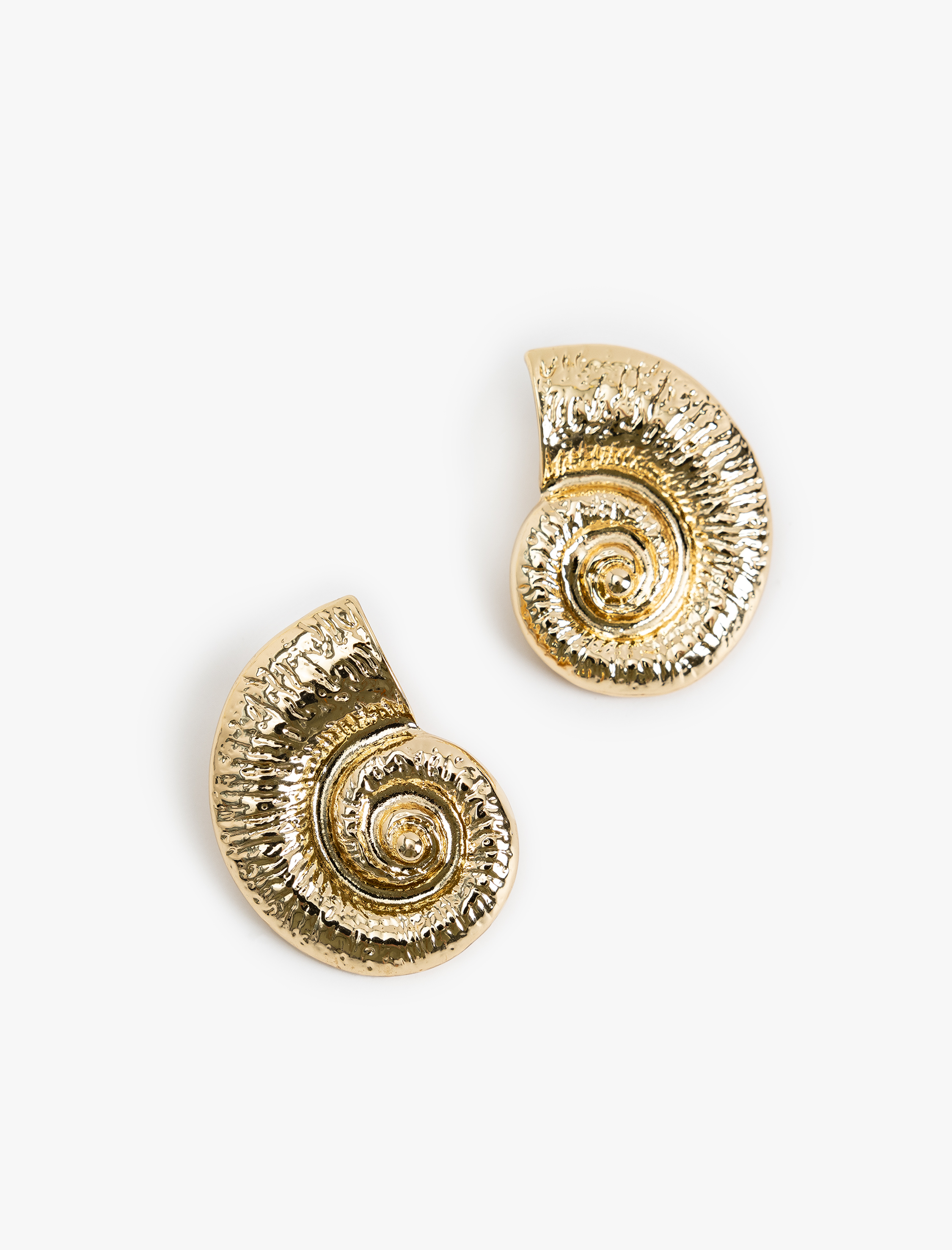  Kadın Büyük Boy Deniz Kabuğu Küpe - Koton X Sima Tarkan