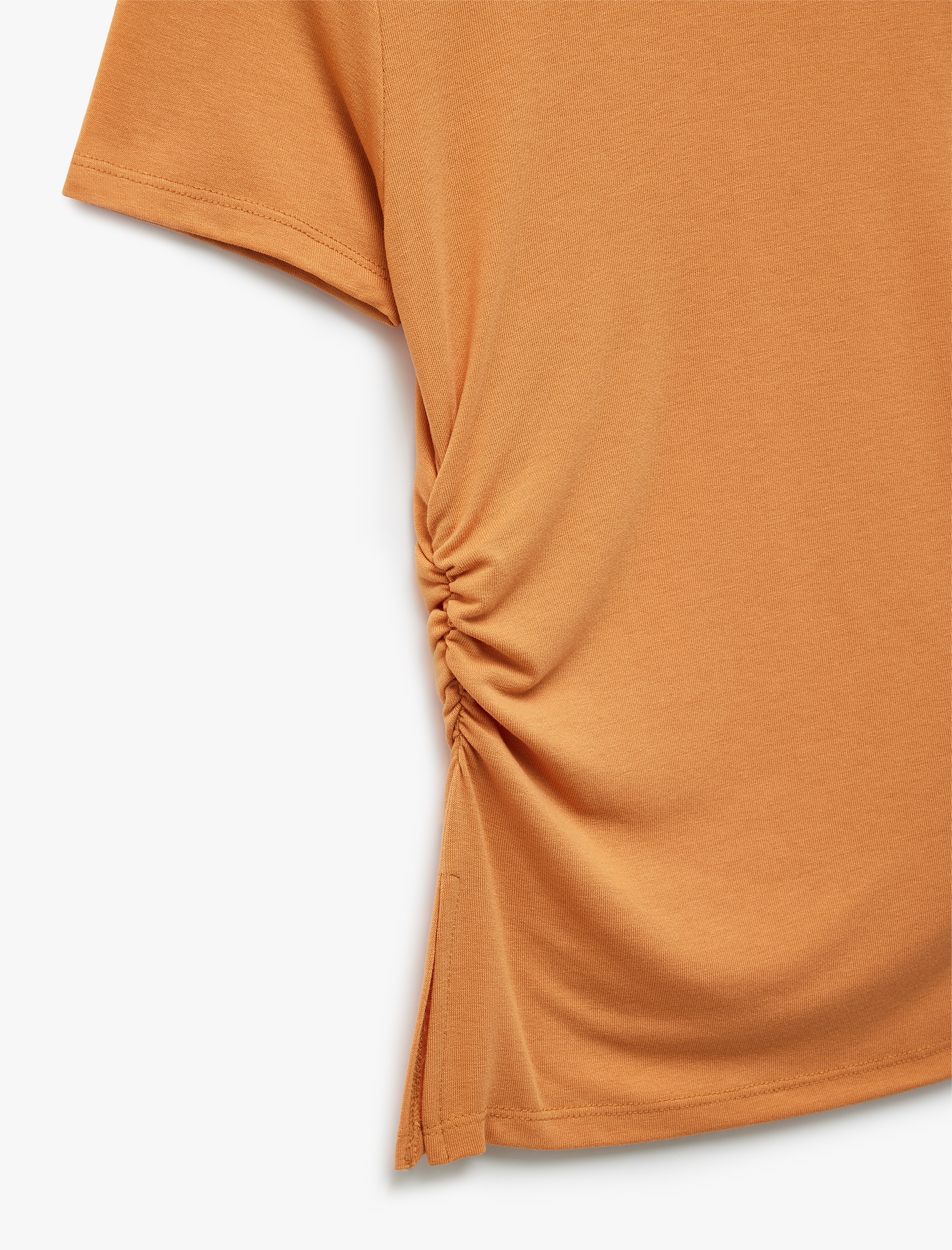   Koton X Sima Tarkan - Slim Fit Drape Detaylı Bisiklet Yaka Kısa Kollu Tişört