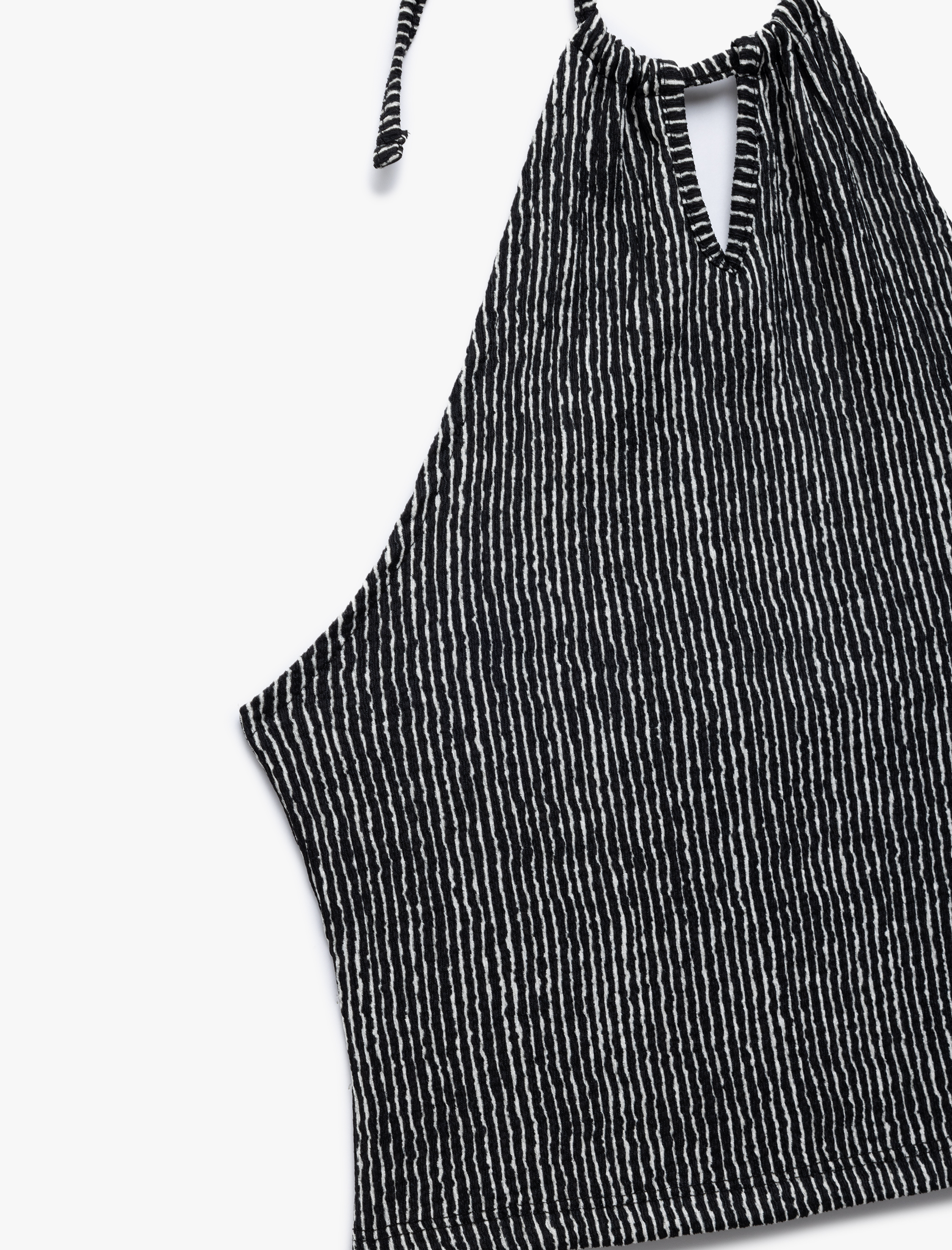   Çizgili Bürümcük Bağlamalı Yaka Pencere Detaylı Kolsuz Crop Üst