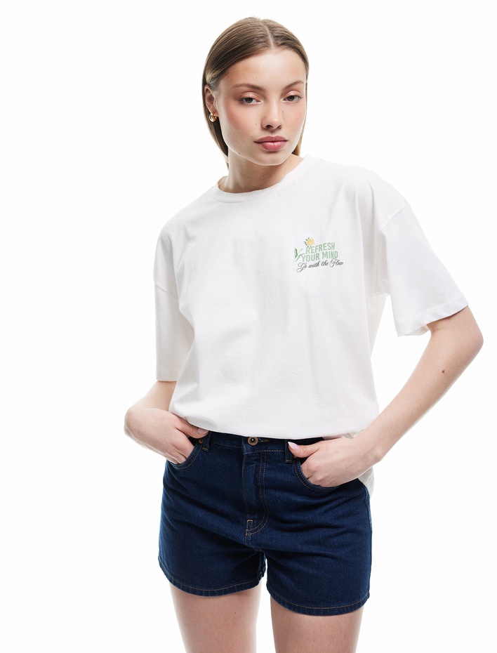  Pamuklu Bisiklet Yaka Kısa Kollu Arkası Baskılı Oversize Tişört