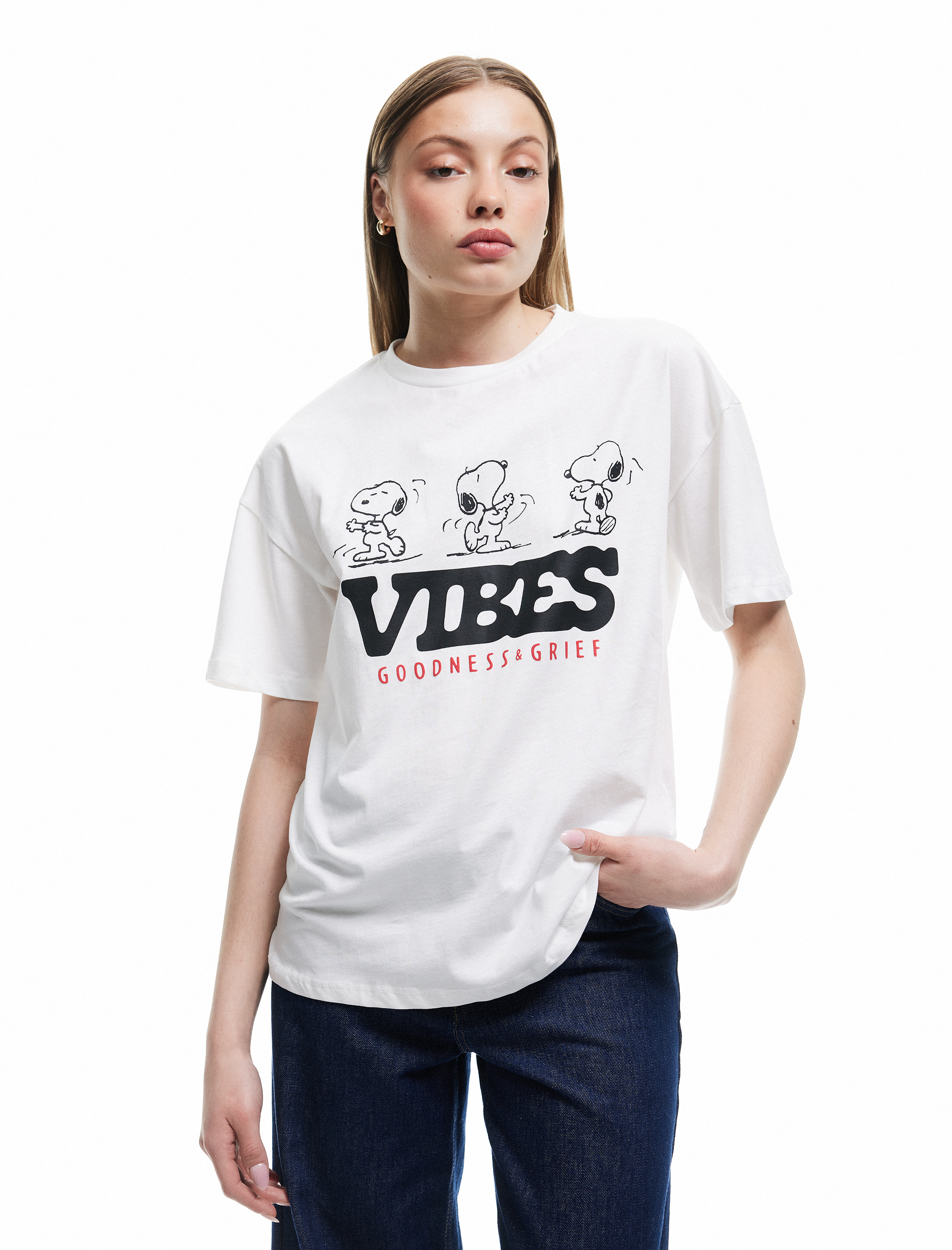   Snoopy Lisanslı Bisiklet Yaka Kısa Kollu Arkası Baskılı Oversize Tişört