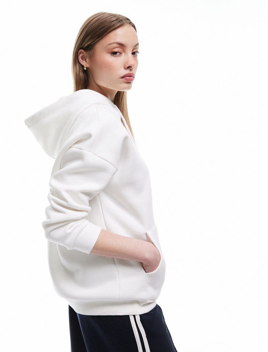   Üç İplik Şardonlu Kanguru Cepli Basic Kapüşonlu Sweatshirt