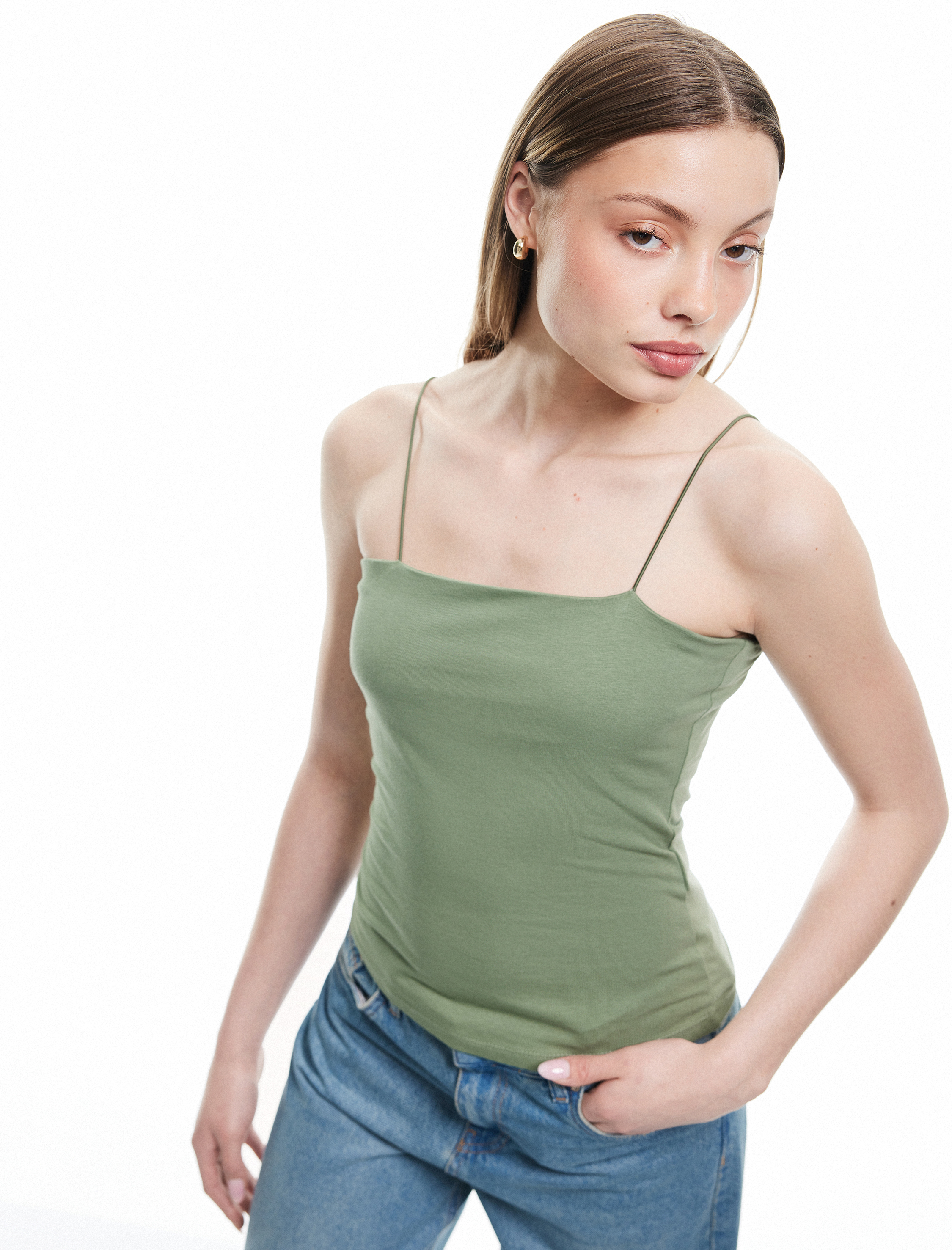   İp Askılı Pamuklu Dar Kesim Basic Kolsuz Atlet