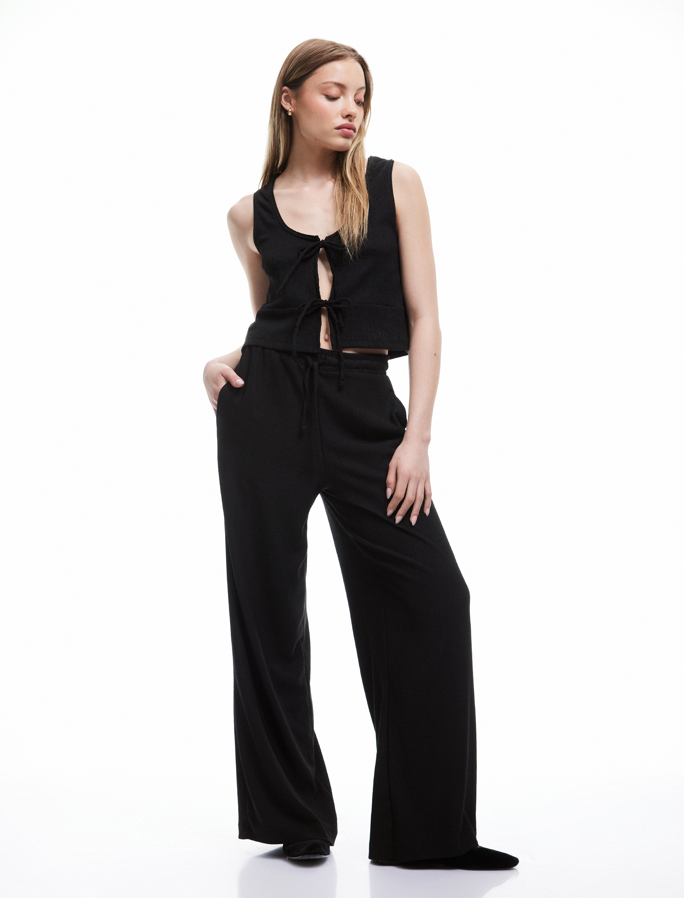   Bağlama Detaylı Bürümcük Kolsuz Bisiklet Yaka Bluz