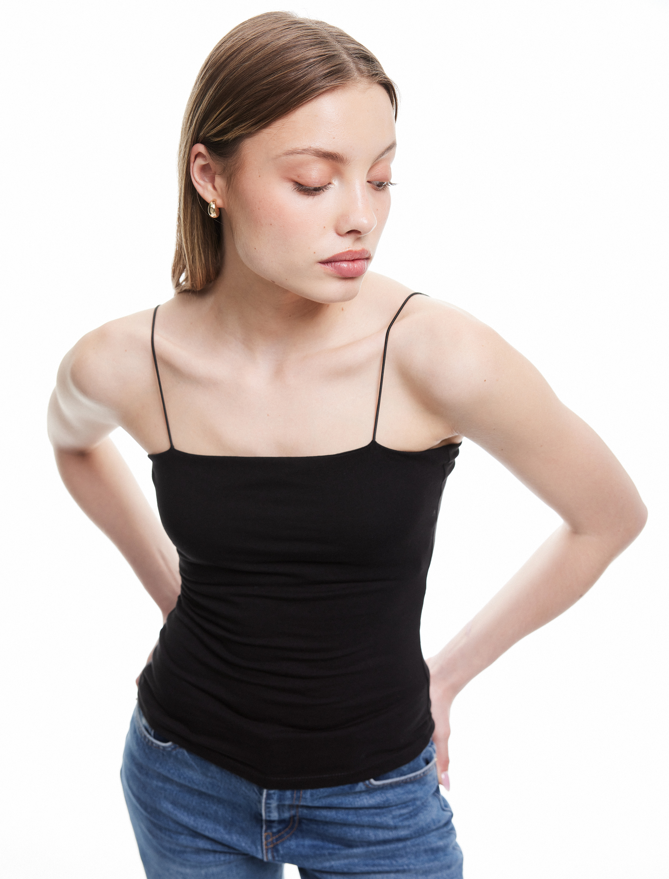   İp Askılı Pamuklu Dar Kesim Basic Kolsuz Atlet