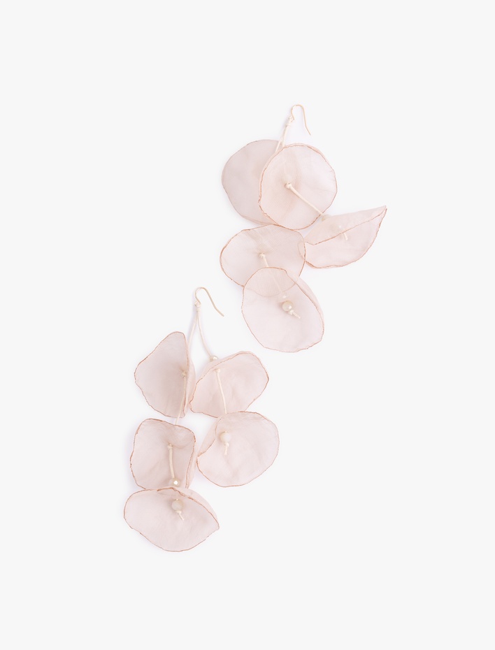 Kadın Sallantılı Boncuk Detaylı Çiçek Küpe