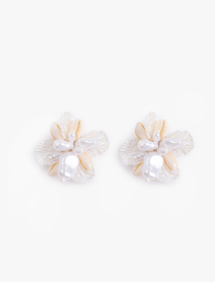 Kadın Çelik Karışımlı İnci ve Deniz Kabuğu Detaylı Çiçek Küpe