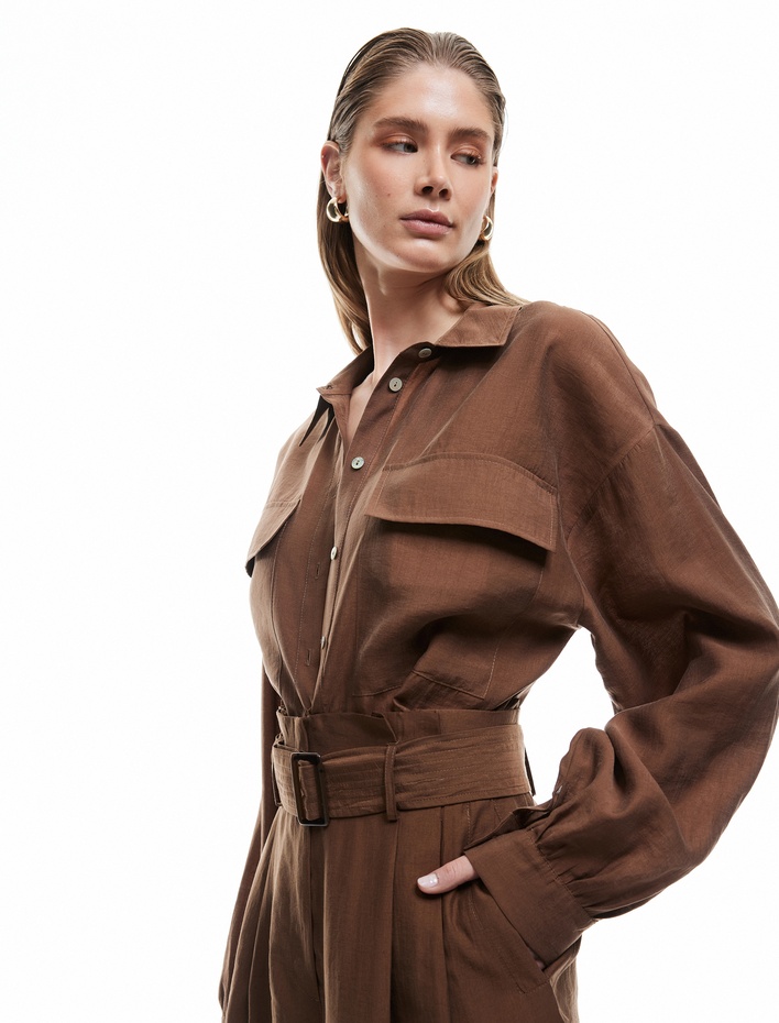  Koton X Sima Tarkan - Kapaklı Cep Detaylı Modal Kumaş Uzun Kollu Klasik Yaka Gömlek