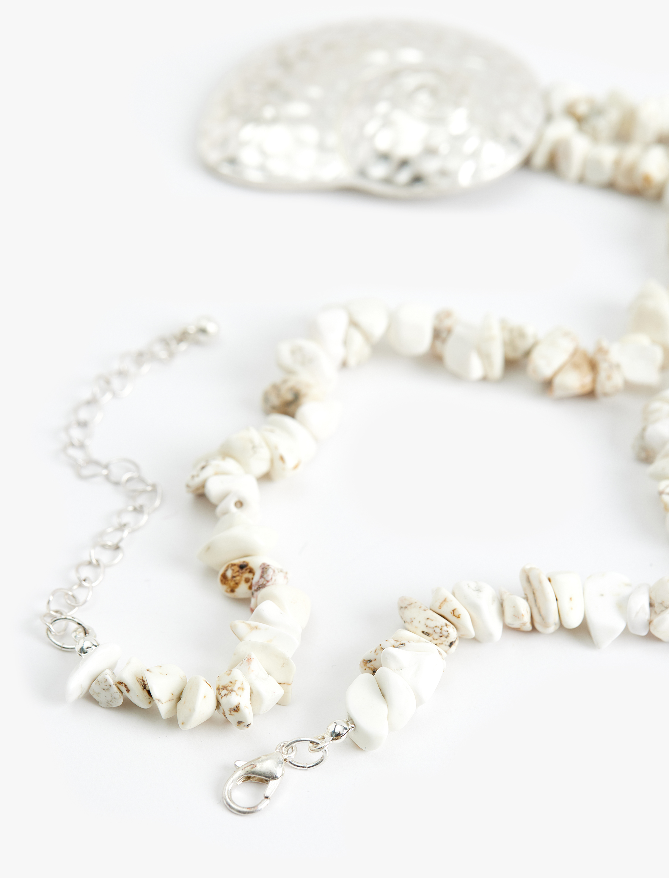  Kadın Deniz Kabuğu Detaylı Taşlı Kolye - Koton X Sima Tarkan