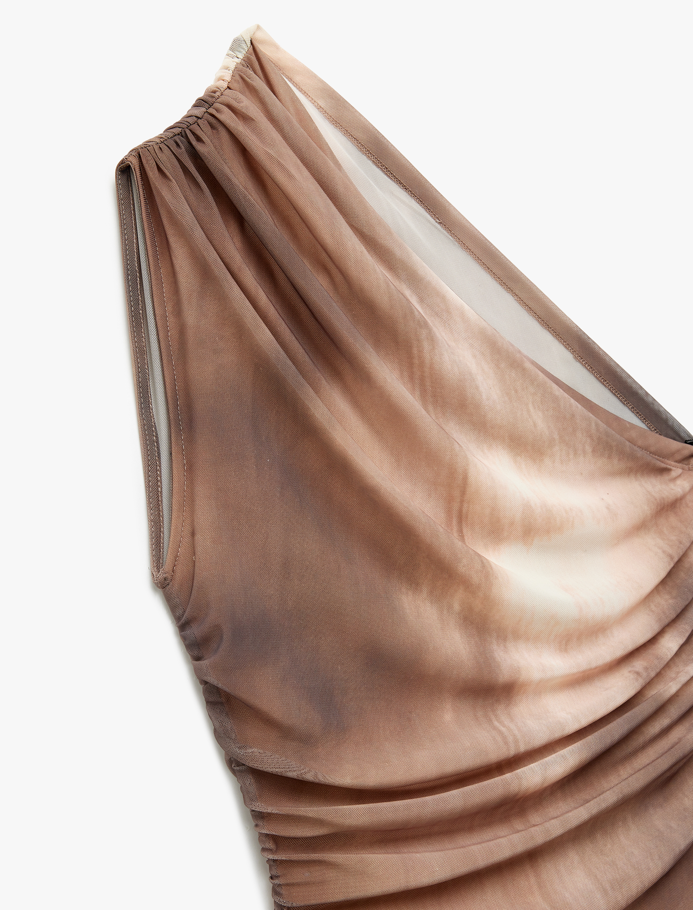 Koton X Sima Tarkan - Slim Fit Drape Detaylı Batik Desenli Tek Omuz Bluz