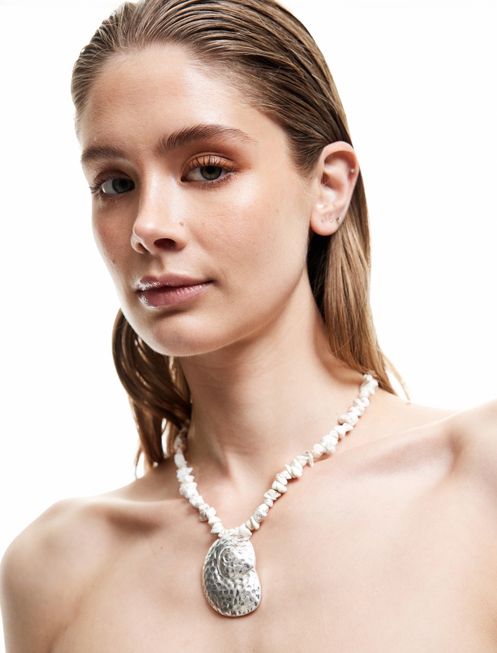 Kadın Deniz Kabuğu Detaylı Taşlı Kolye - Koton X Sima Tarkan