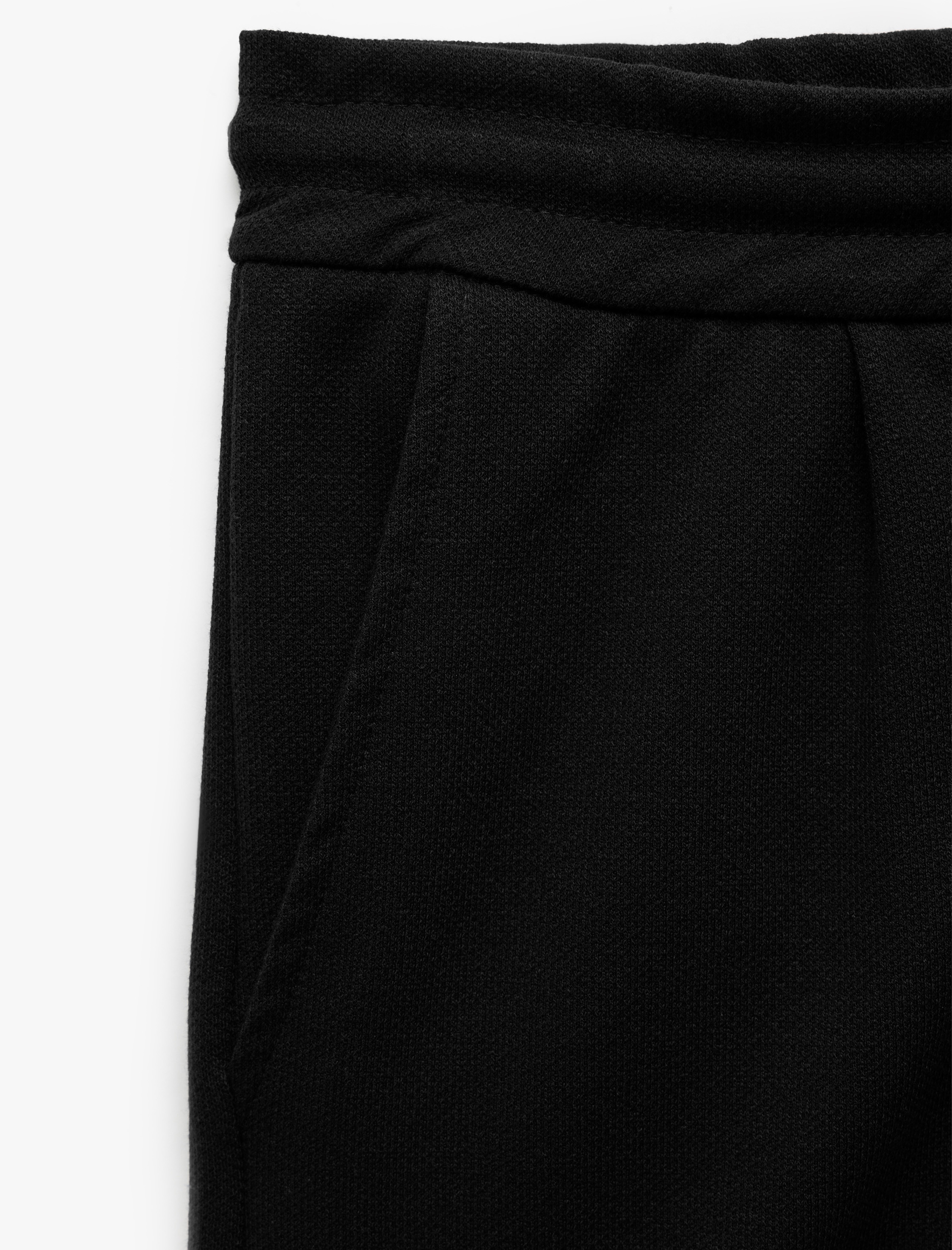 Bermuda Pike Kumaş Pileli Beli Bağcıklı Şort