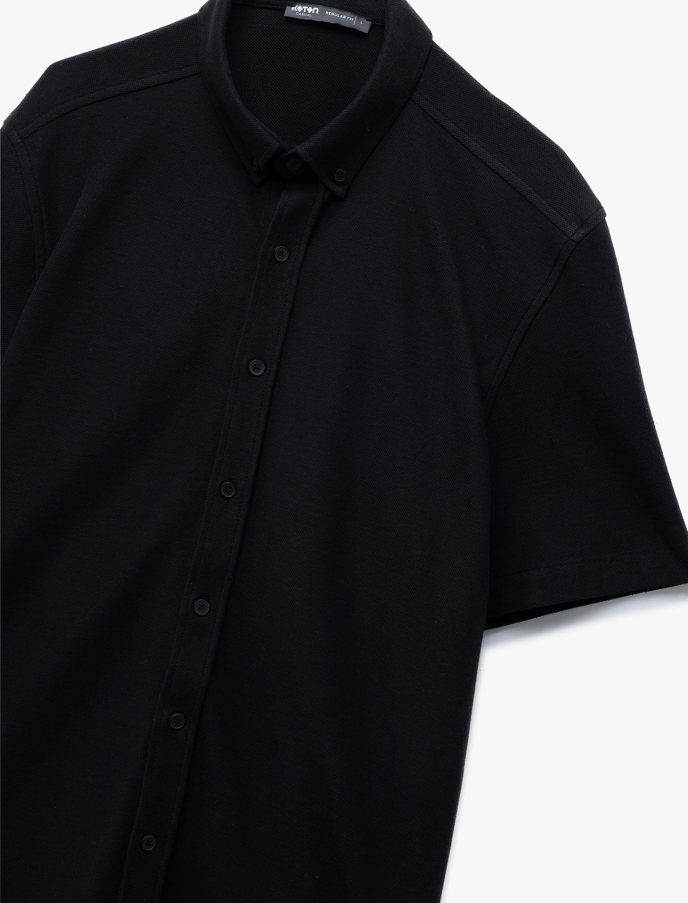   Pamuklu Regular Fit Pike Kumaş Düğmeli Yaka Kısa Kollu Gömlek