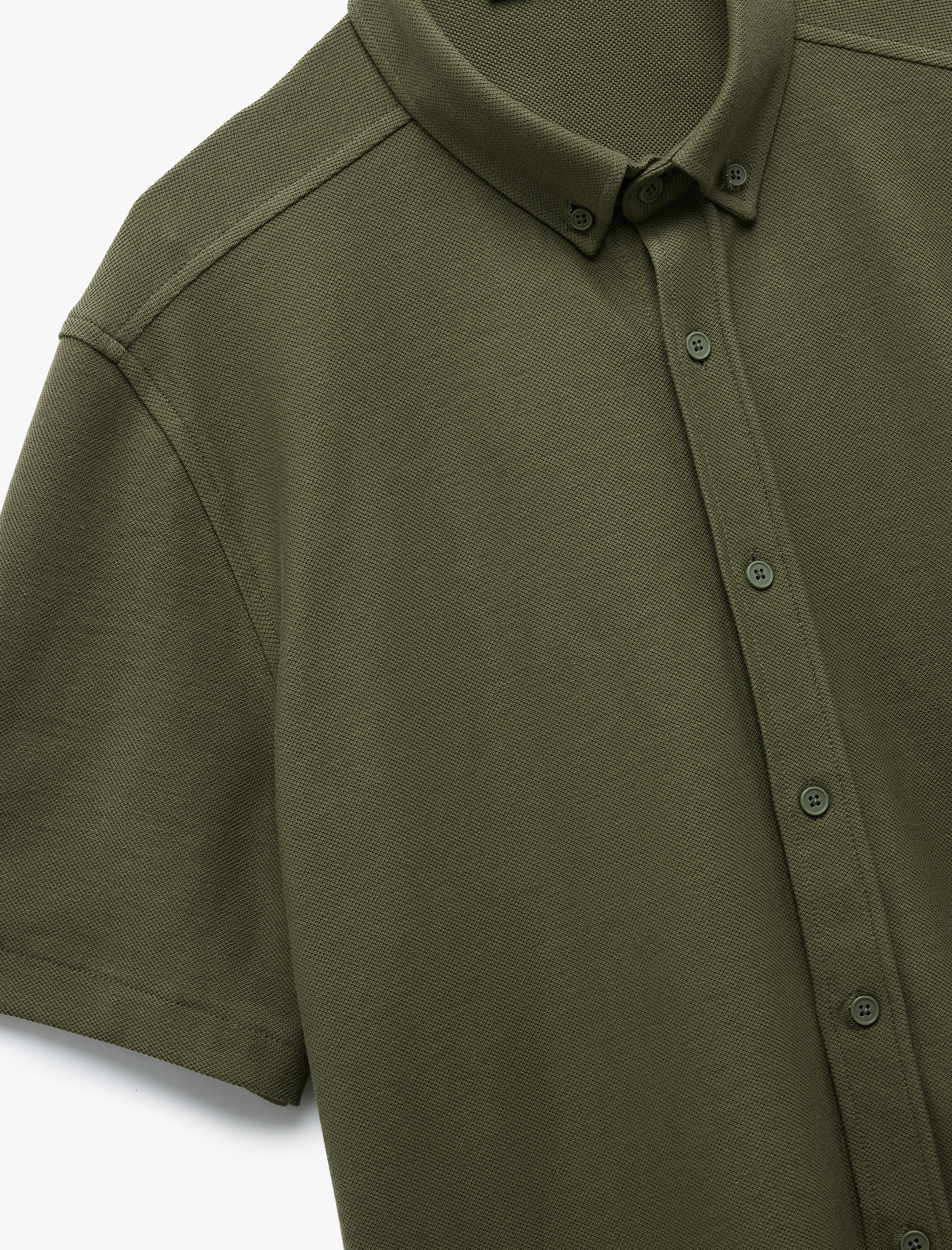   Pamuklu Regular Fit Pike Kumaş Düğmeli Yaka Kısa Kollu Gömlek