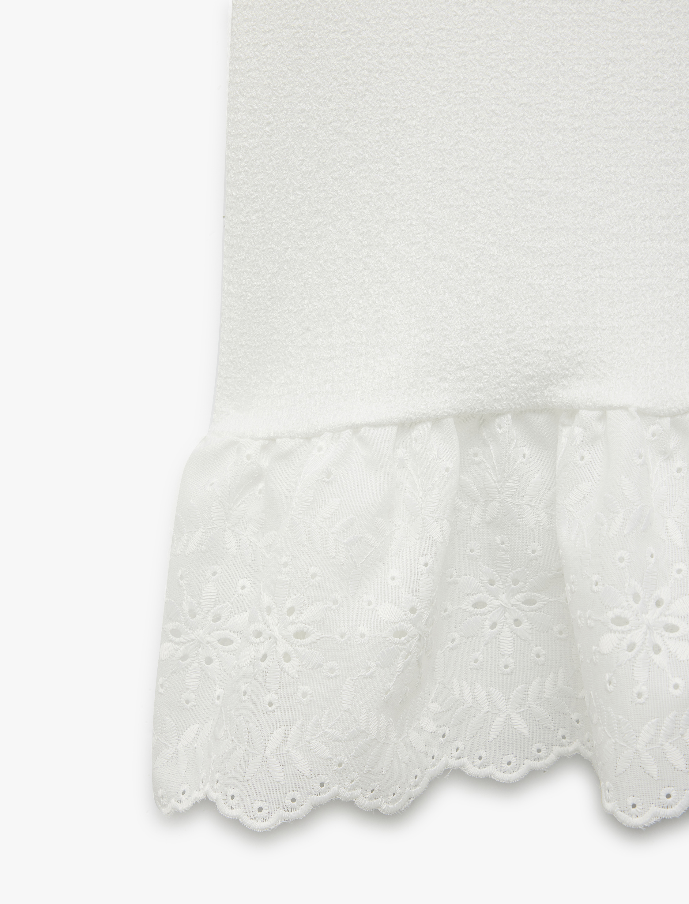  Kız Çocuk Brodeli Fırfır Detaylı Kelebek Kol Bisiklet Yaka Bluz