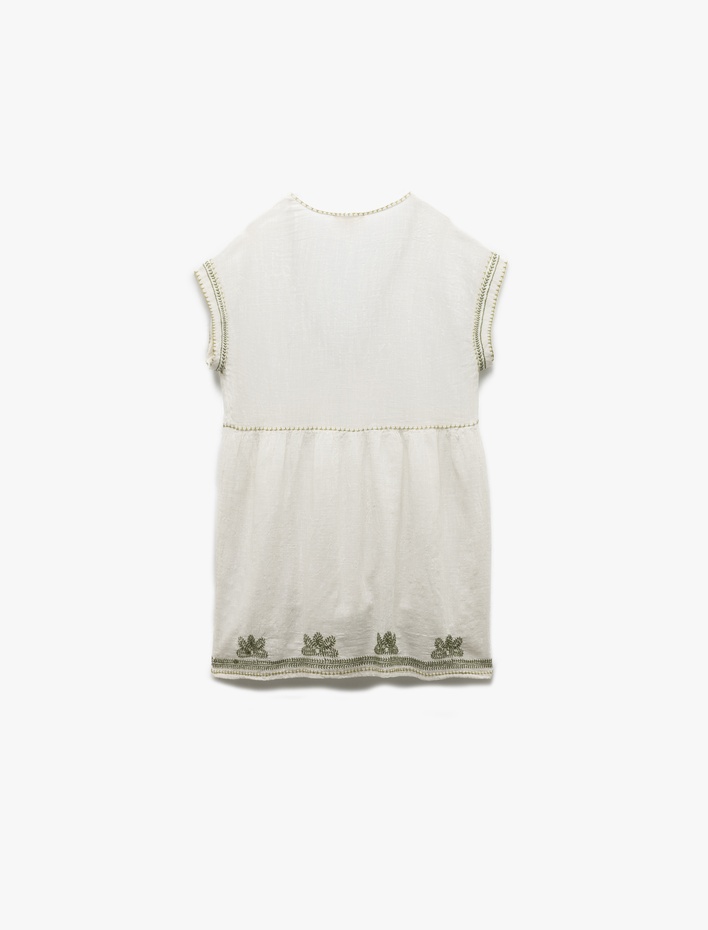  Rahat Kalıp Pamuklu Nakış Detaylı Kısa Kollu V Yaka Mini Elbise