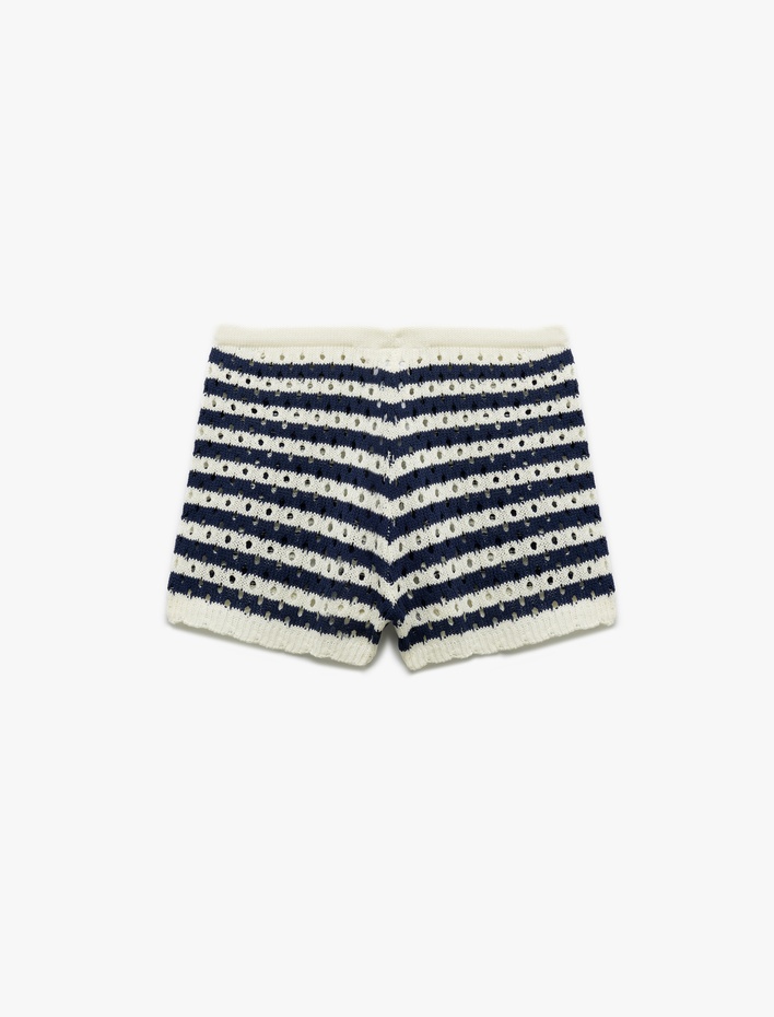  Yüksek Bel Ajurlu Kroşe Mini Şort