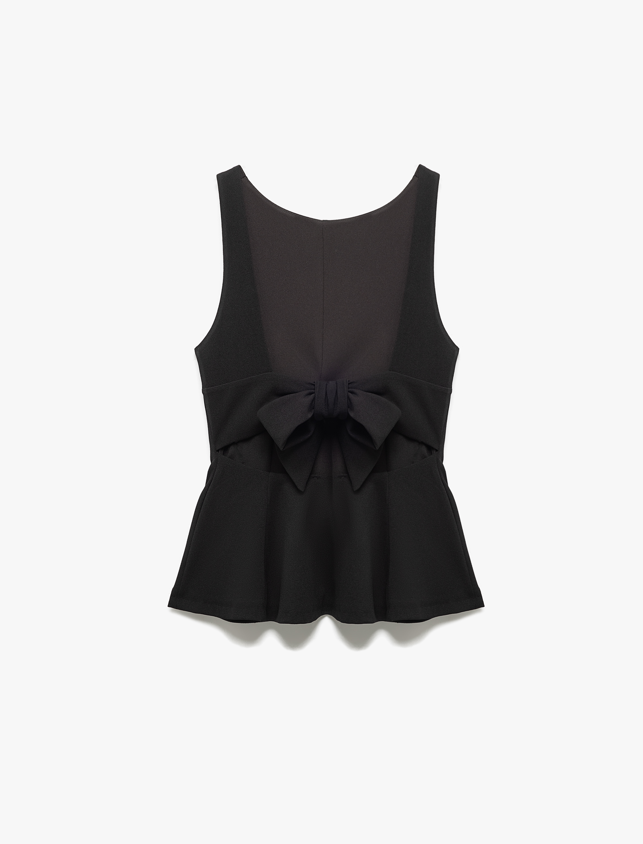   Sırt Dekolteli Fiyonk Detaylı Kolsuz Bluz