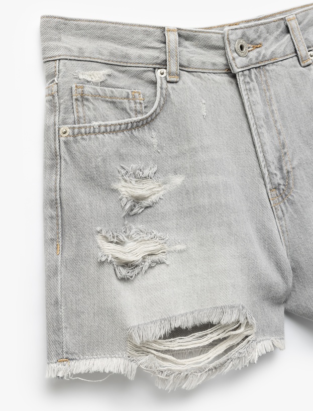 Yıpratma Detaylı Düğmeli Cepli Mini Jean Şort_6