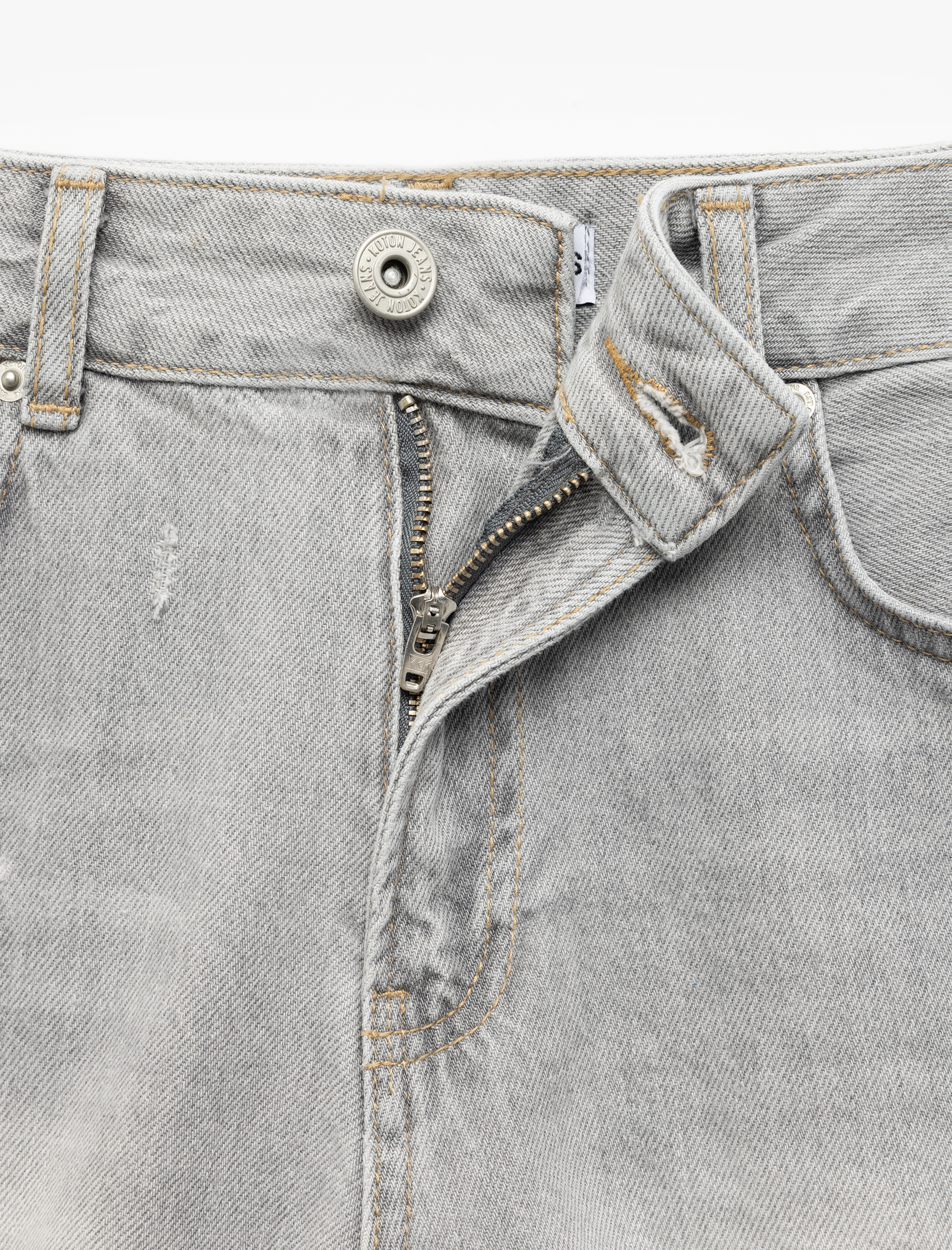   Yıpratma Detaylı Düğmeli Cepli Mini Jean Şort