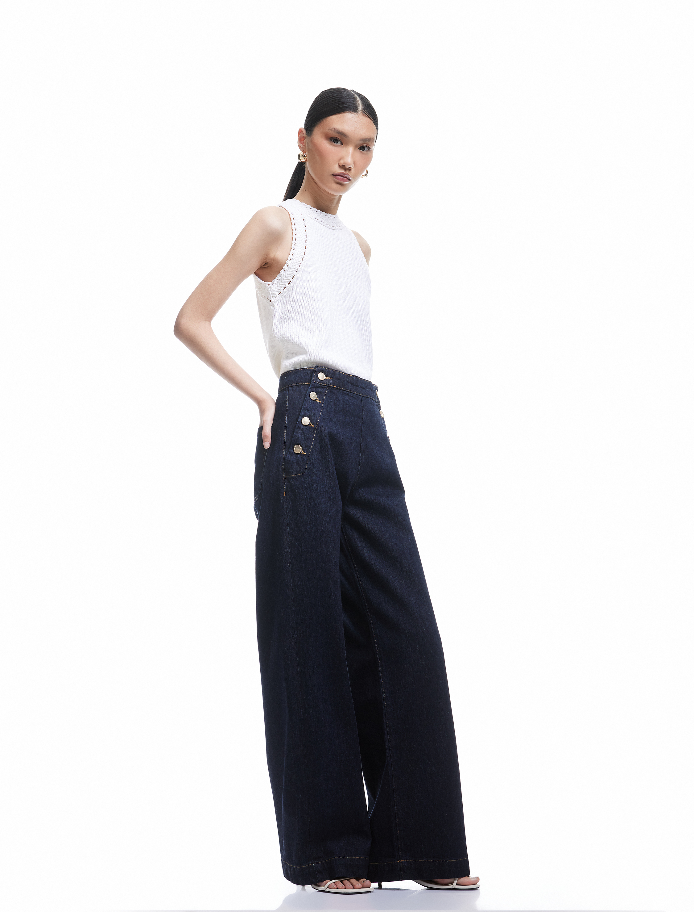   Koton X Sima Tarkan - Düğme Detaylı Standart Bel Geniş Paça Jean Pantolon -  Wide Leg Jeans