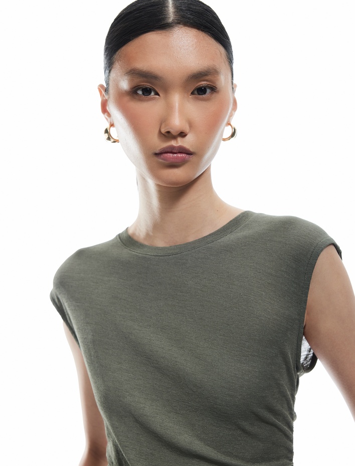  Slim Fit Drapeli Bisiklet Yaka Kolsuz Bluz