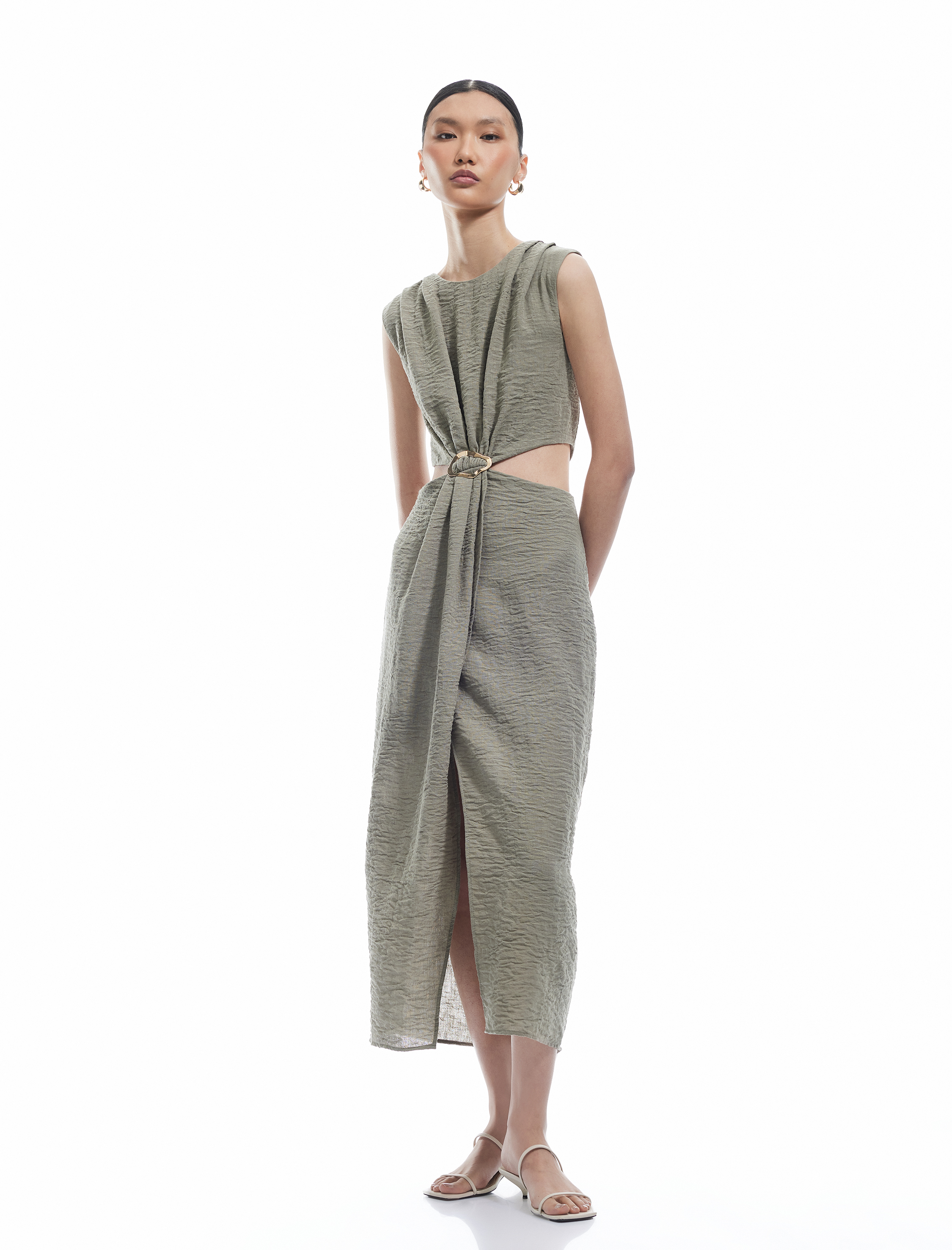   Dokulu Aksesuarlı Yuvarlak Yaka Pencere Detaylı Kolsuz Elbise