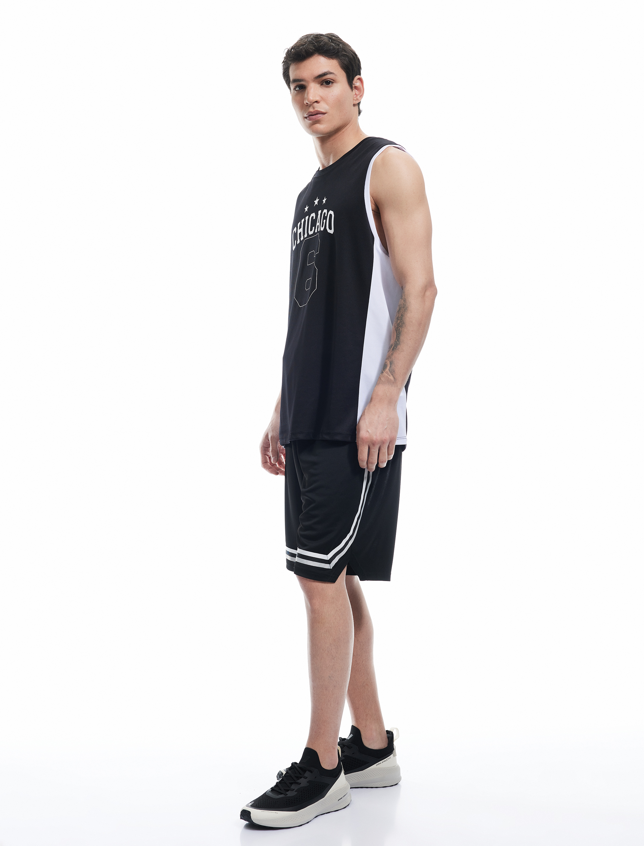   Beli Bağcıklı Diz Altı Çizgi Detaylı Oversize Spor Şort